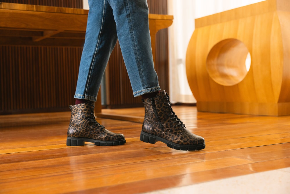 Remonte Schnürstiefelette  Schnürboots, Stiefelette, Profilsohle, mit Glitzer-Schnürsenkel