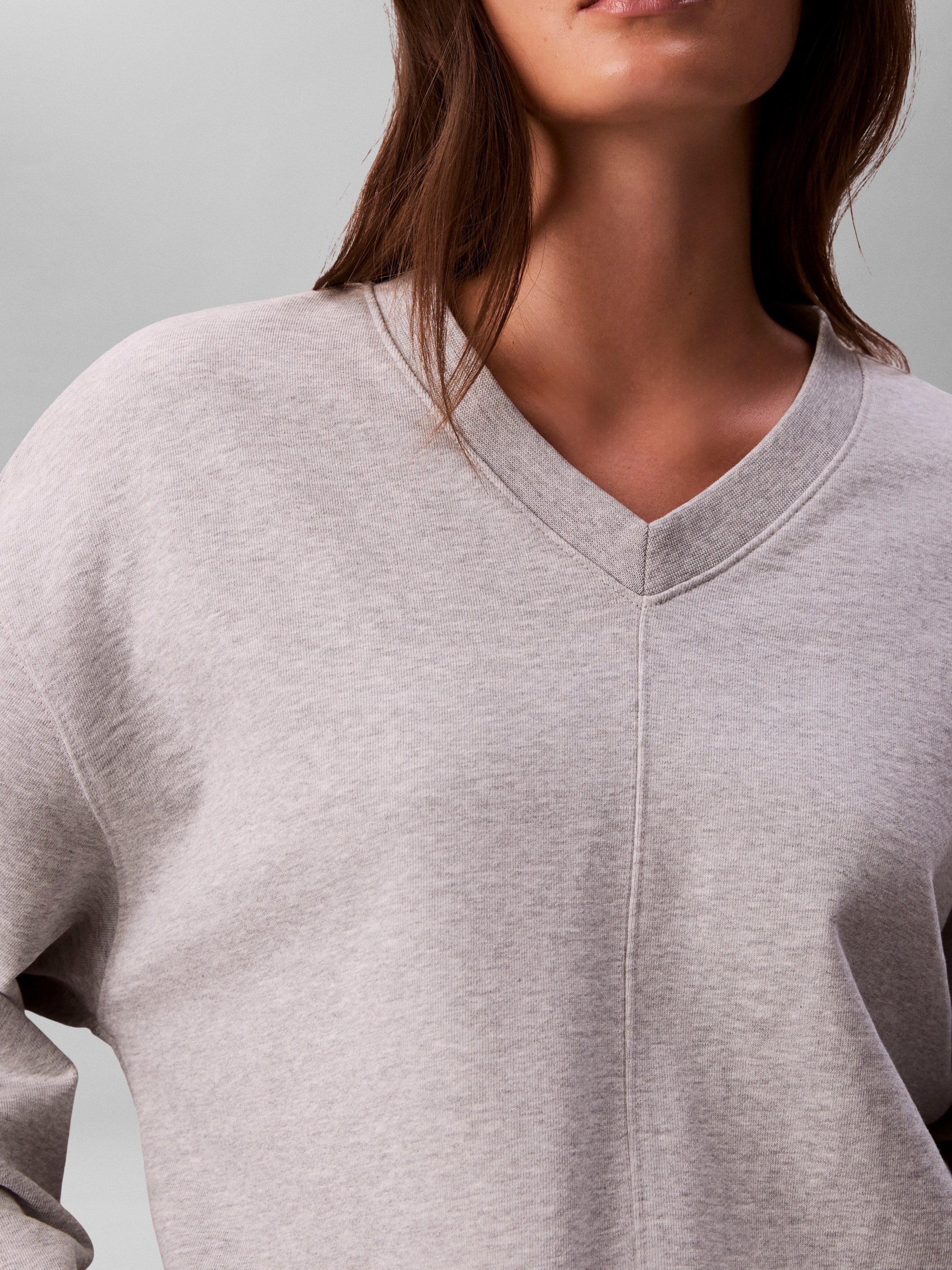 Calvin Klein Jeans Sweatshirt , Regular fit mit V-Ausschnitt
