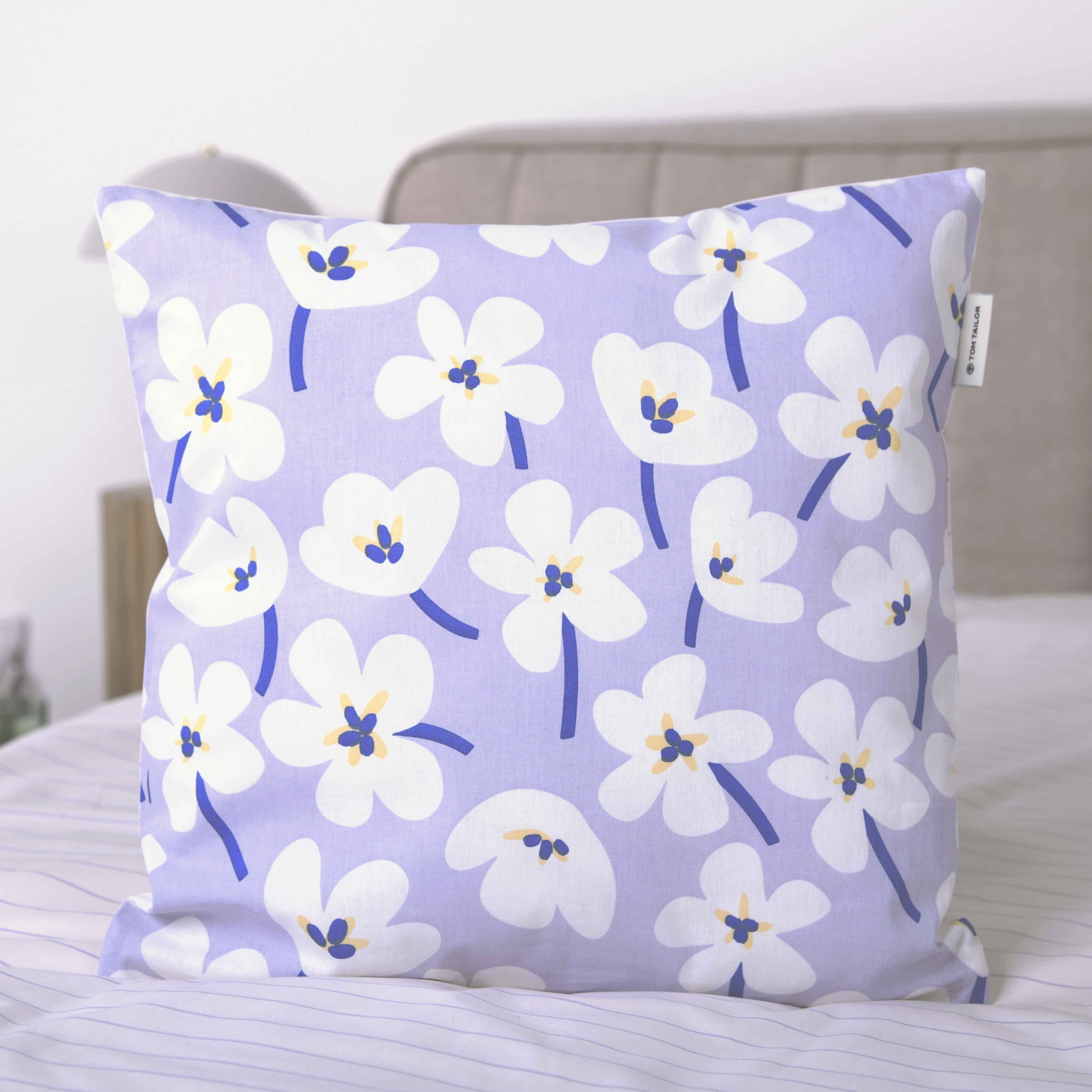 TOM TAILOR HOME Kissenhülle »new bedroom, FRESH FLOWERS, 40x40cm oder 40x80cm«, (1 St.), mit farbigem Markenreißverschluss