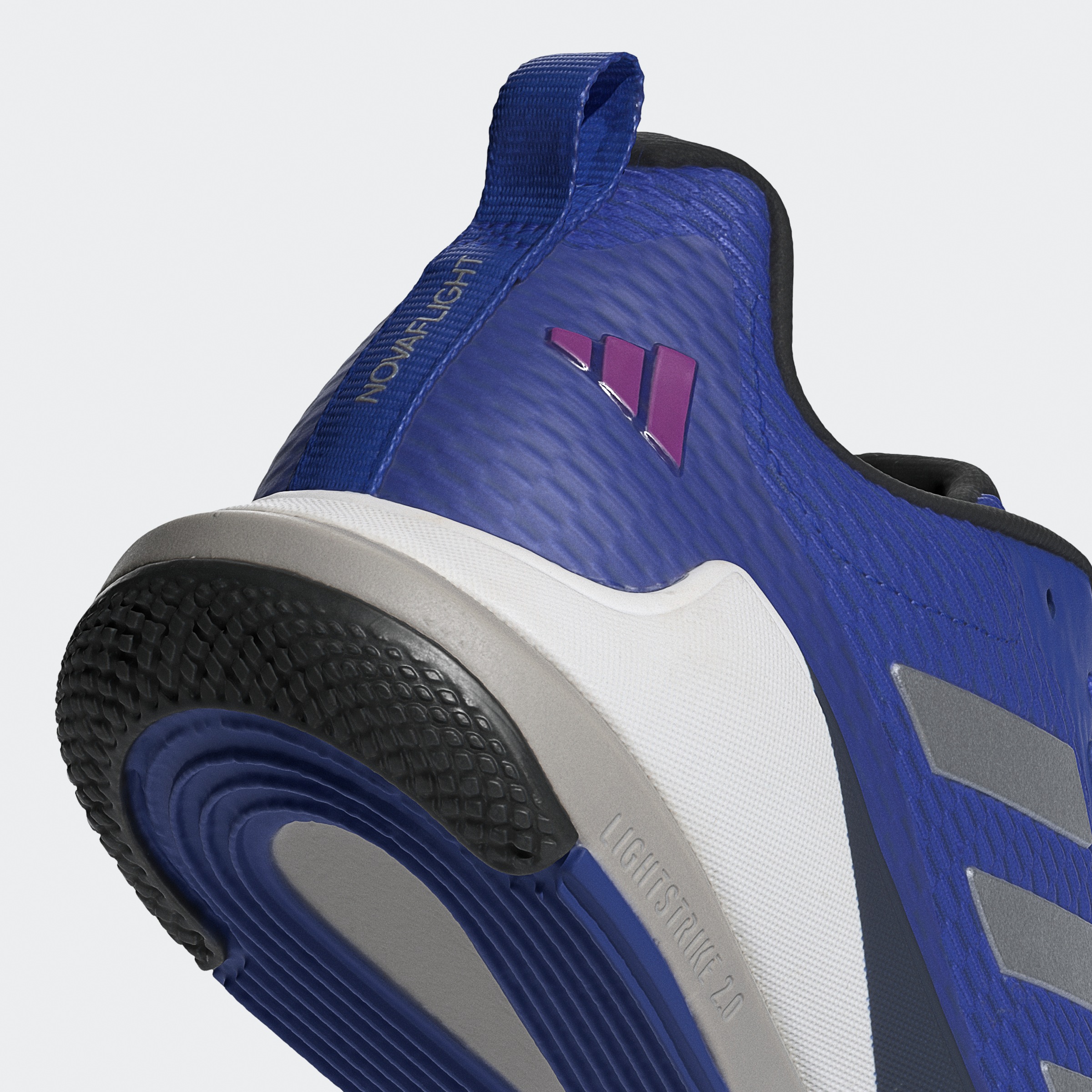 adidas Performance Hallenschuh »NOVAFLIGHT 2 INDOOR«, besonders geeignet für Volleyball