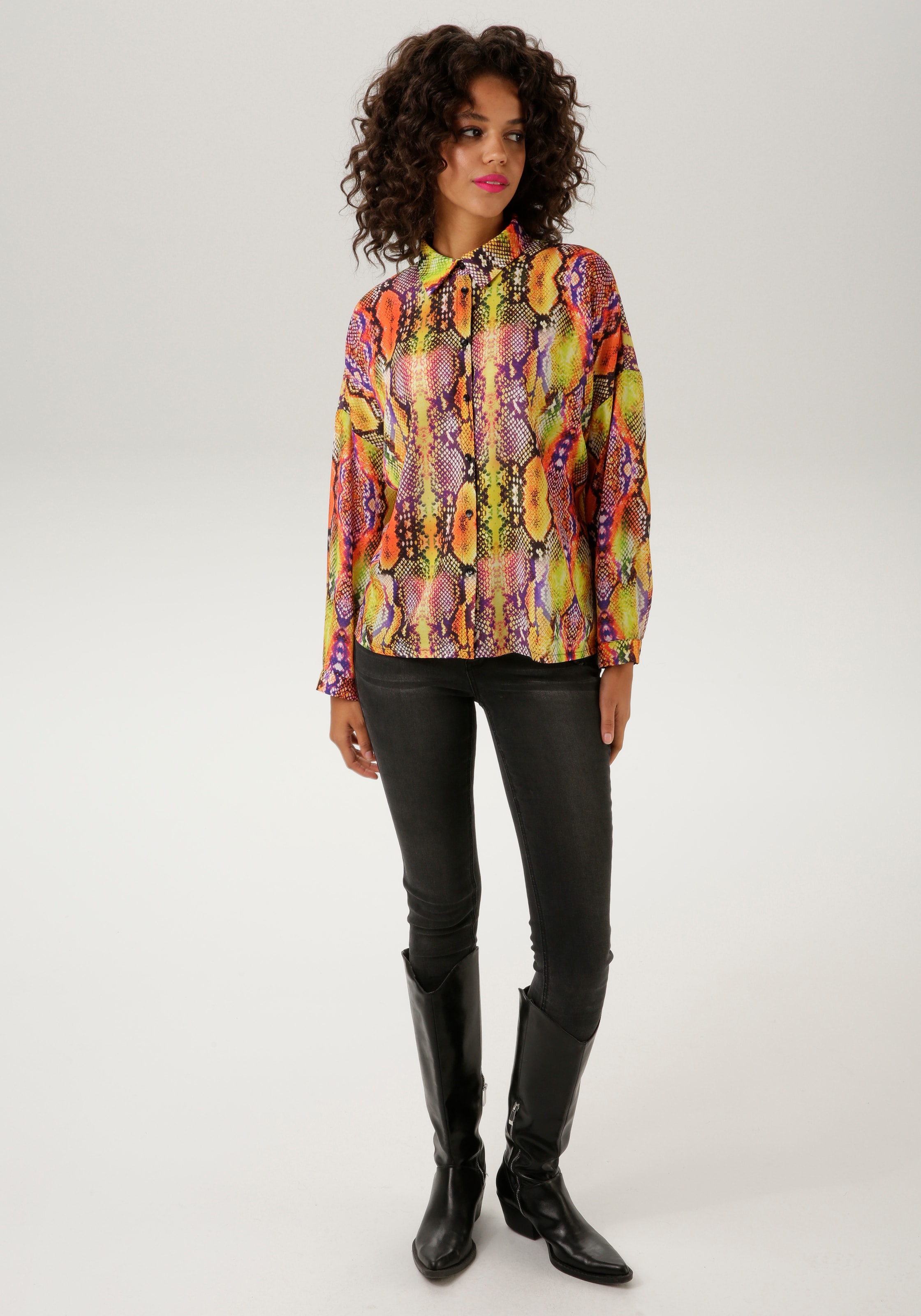 Aniston CASUAL Hemdbluse, mit farbenfrohem | Schlangendruck bestellen NEUE KOLLEKTION UNIVERSAL 