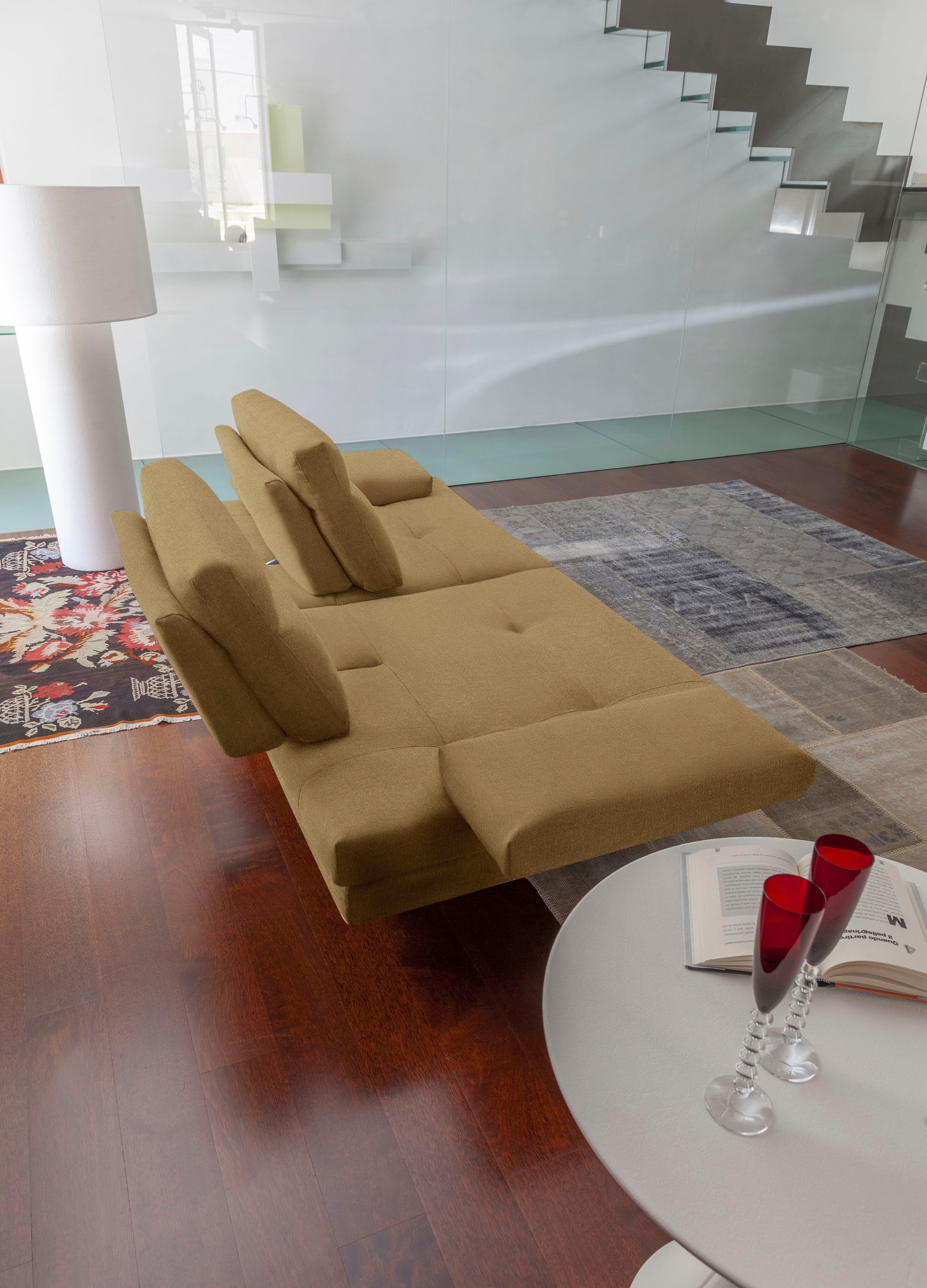 CALIA ITALIA 3,5-Sitzer »Toby Wing, italienisches Designsofa, super bequem, Megasofa«, inkl. Sitztiefenverstellung und Armteilfunktion, Füße in Schwarz matt