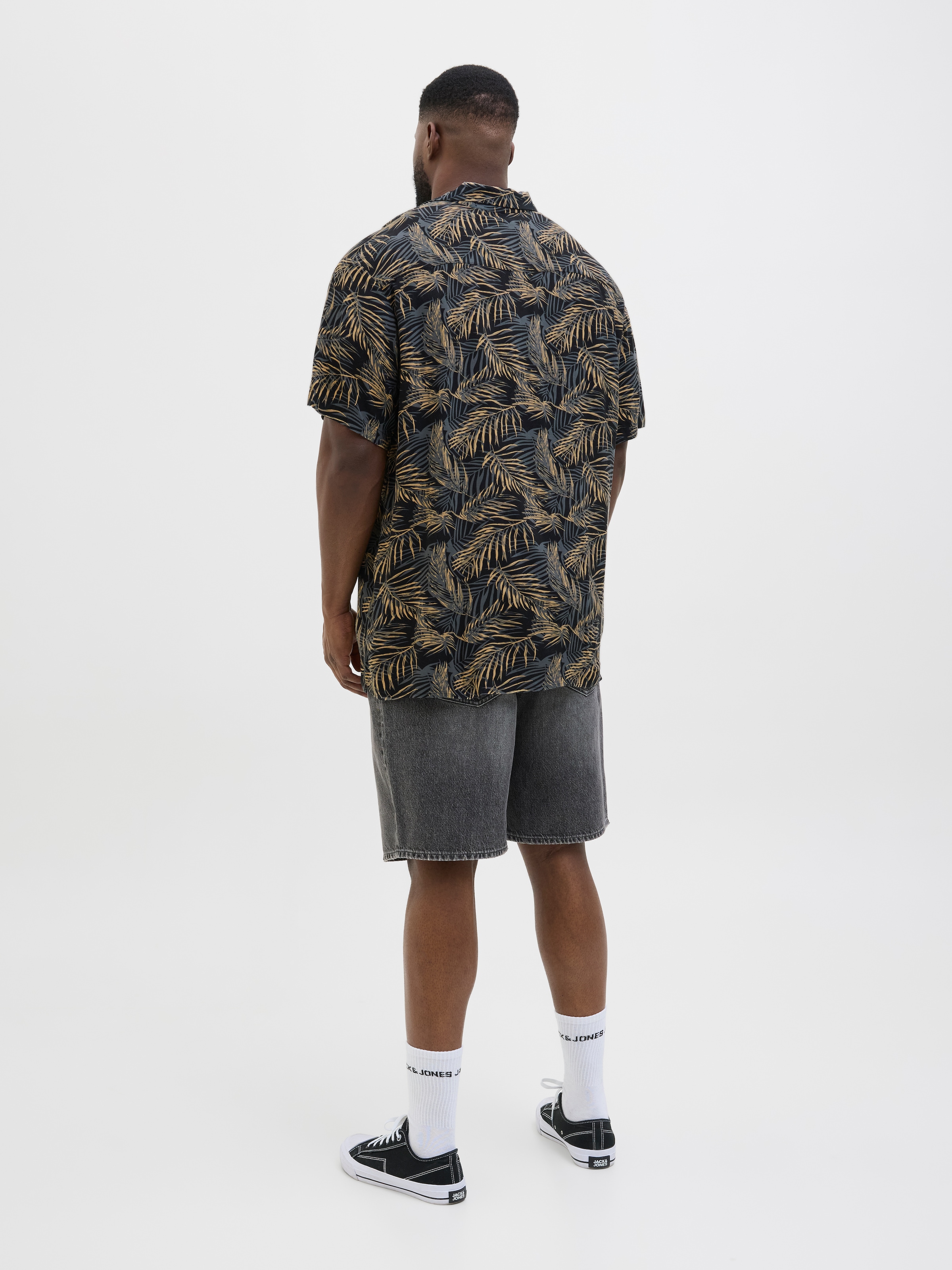 Jack & Jones PlusSize Kurzarmhemd »JJEJEFF TROPICAL AOP RESORT SHIRT SN PLS«