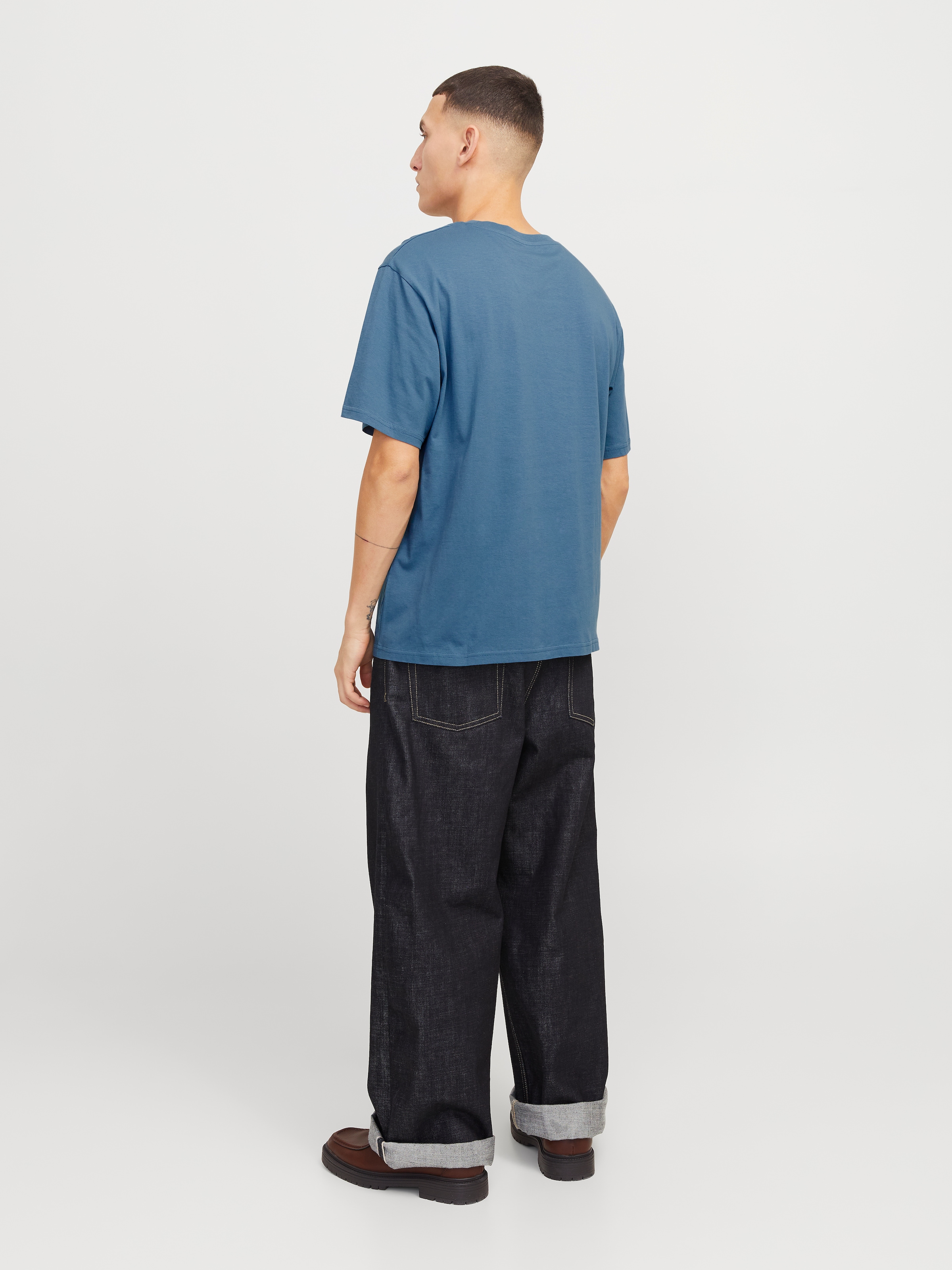 Jack & Jones Rundhalsshirt »JJESTAR JJ TEE SS NOOS«, mit Logo Schriftzug