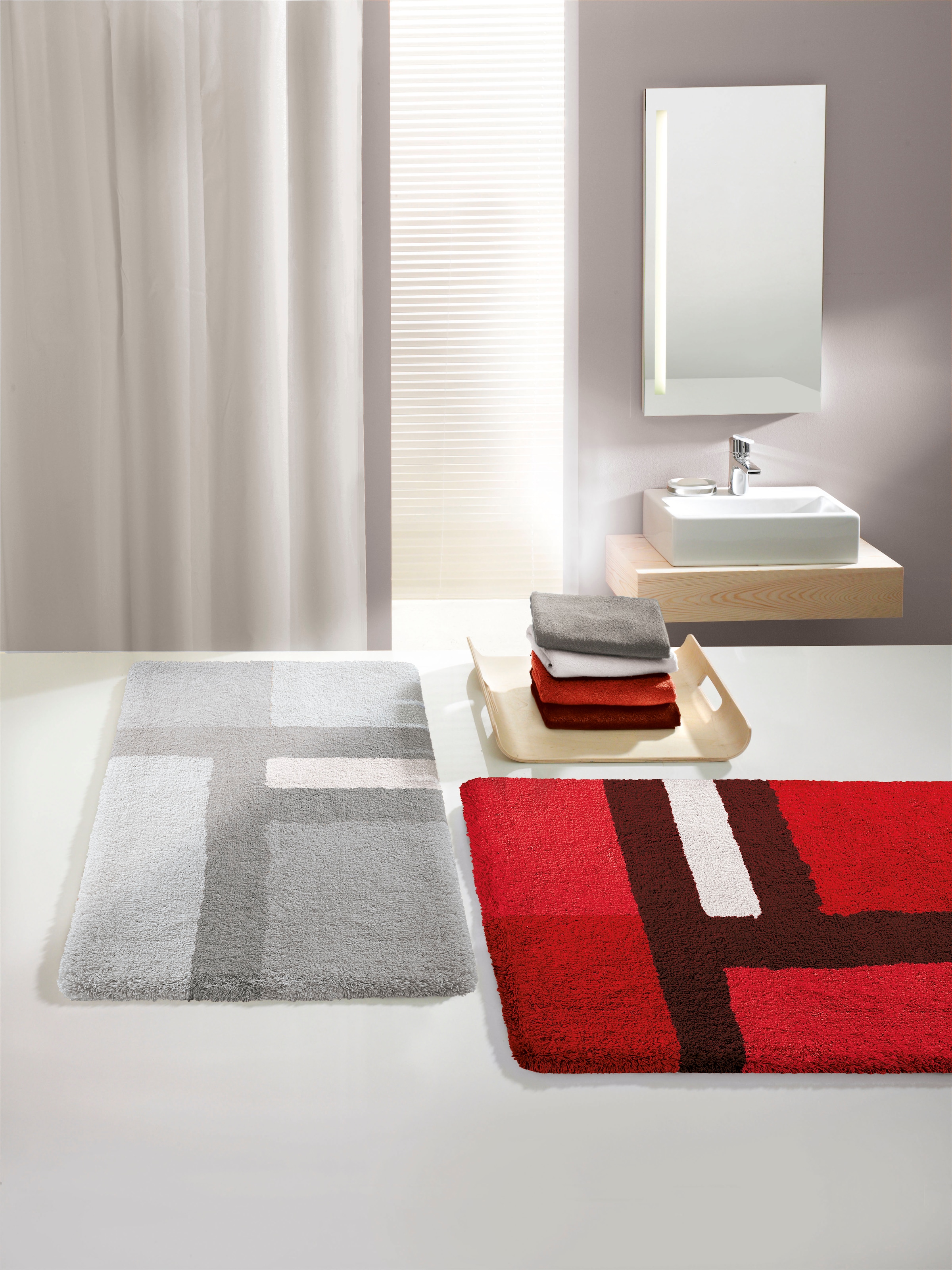 Kleine Wolke Badematte »»Ariana«, Badvorleger, Badezimmer Teppich« Höhe 20 mm rutschhemmend beschichtet fußbodenheizungsgeeignet Geometrisches Design mit kontrastierendem Mittelstreifen