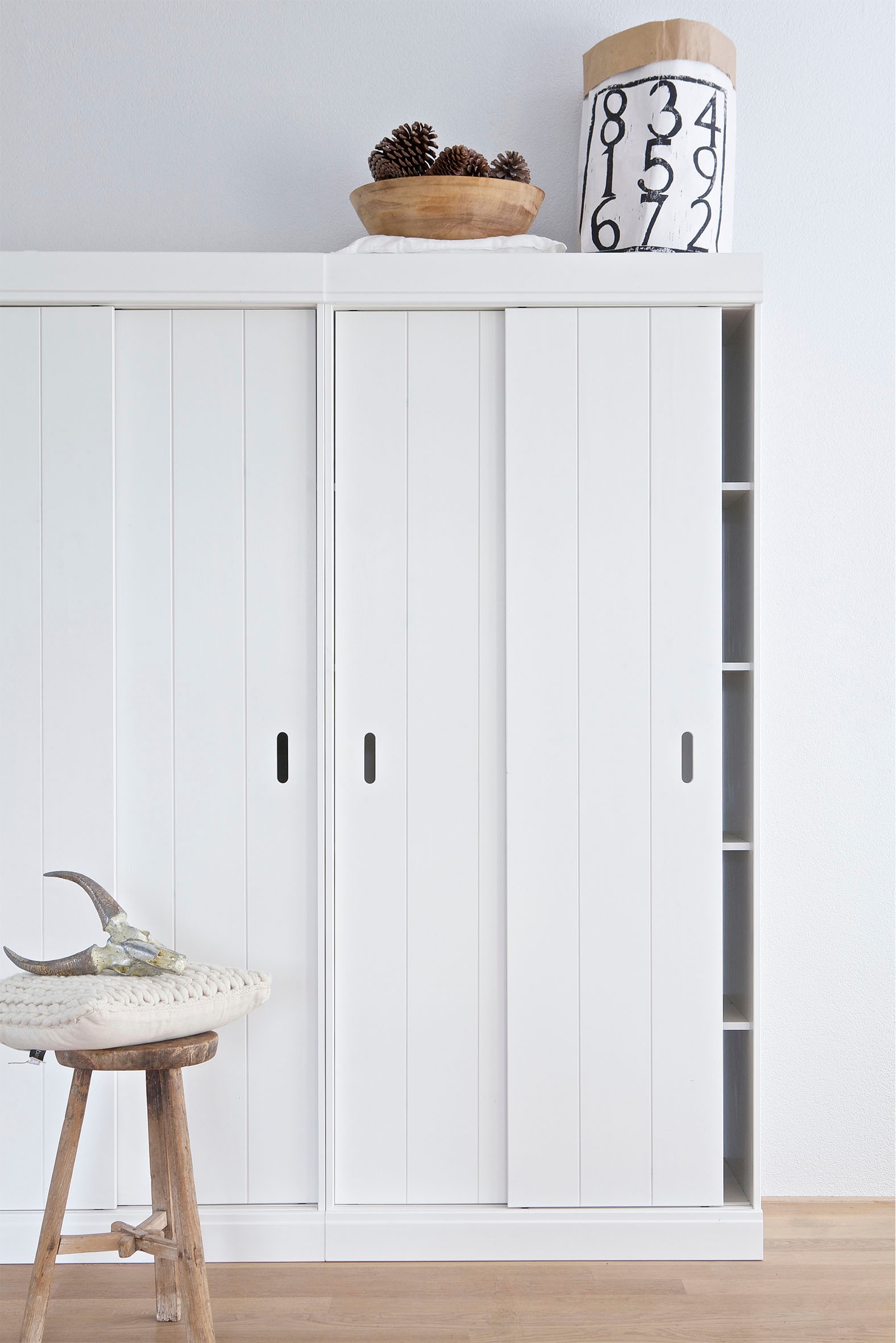 WOOOD Garderobenschrank "Row FSC-Kiefernholz gebürstet mit Schiebetüren H 195 x B 85 x T 44 cm" Tragkraft 15 kg pro Boden, nebeneinander kombinierbar, pfleigleicht