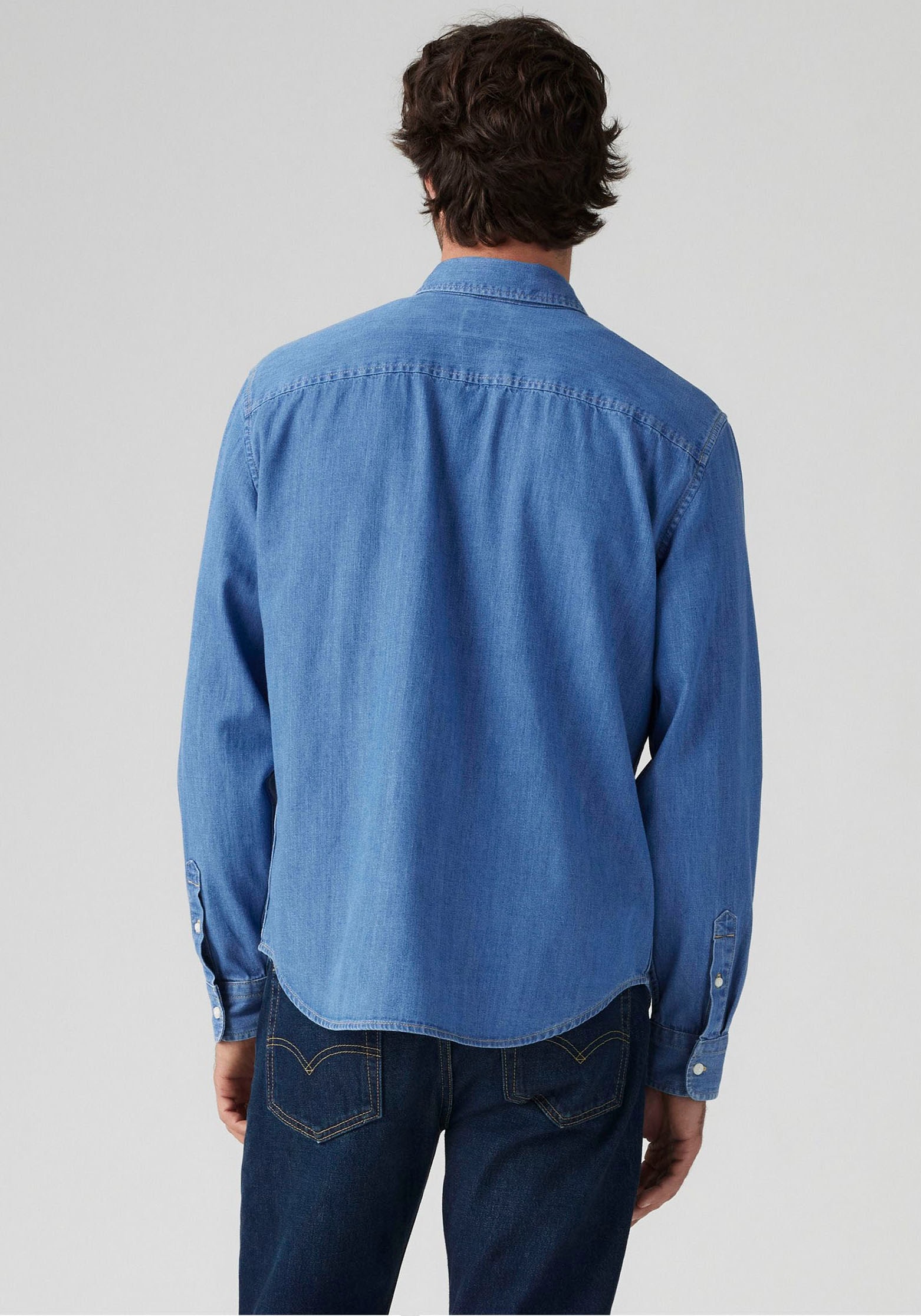 Levi's® Langarmhemd »AUTHENTIC BUTTON DOWN« mit Ton-in-Ton Logostickerei auf der Brust