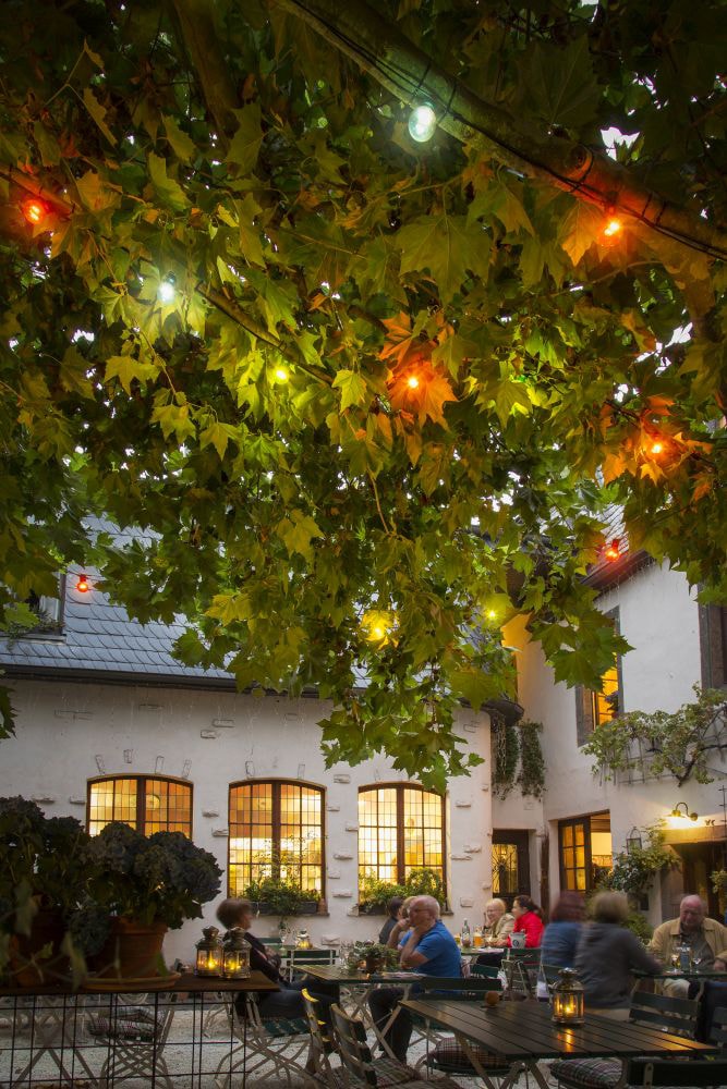 KONSTSMIDE LED-Lichterkette, bunt, 10 bunte Birnen / 80 warm weiße Dioden
