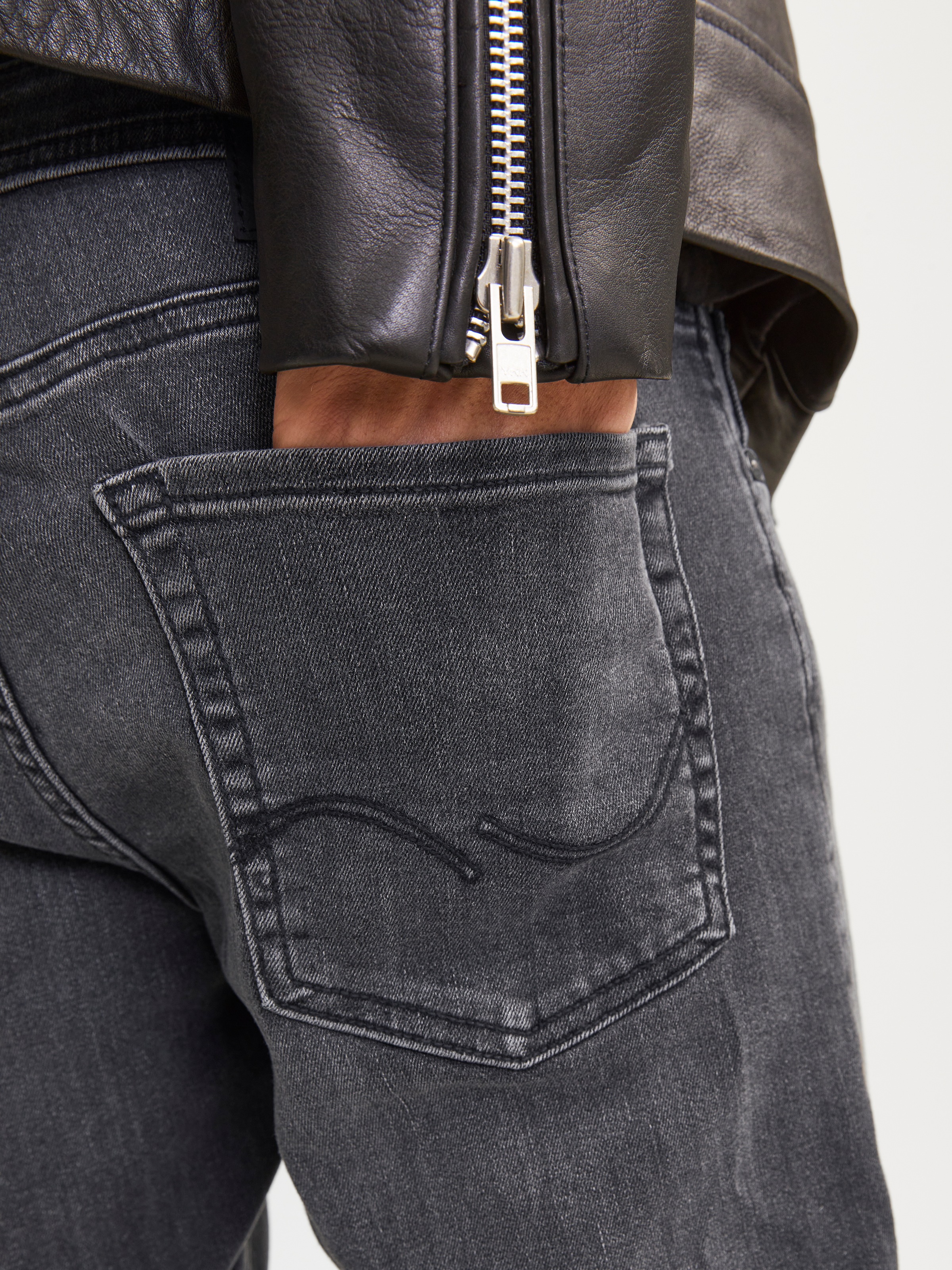 Jack & Jones »JJIGLENN  Slim-Fit mit Stretch und praktischer 5-Pocket-Form« mit Abriebeffekten