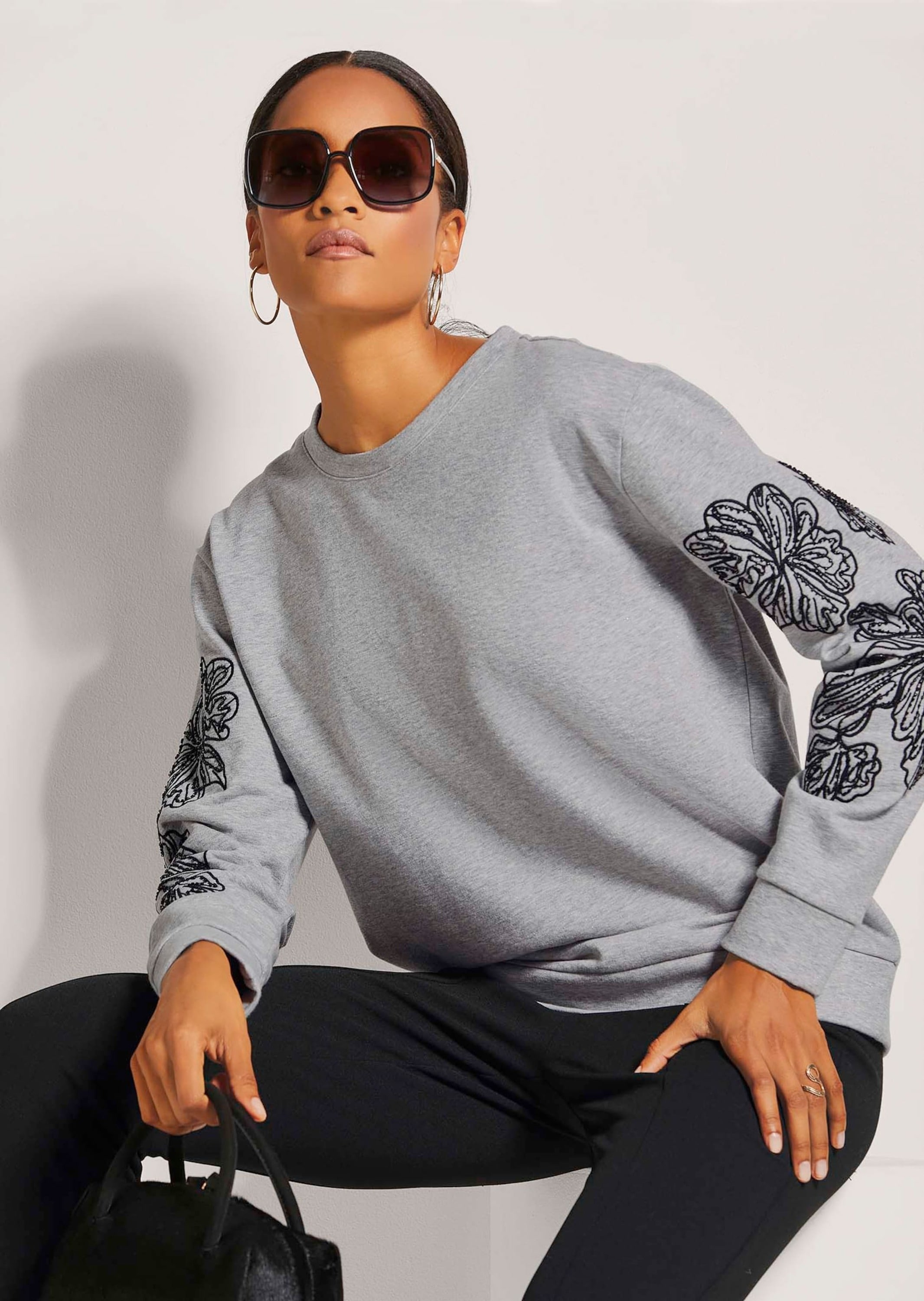 MADELEINE Langarmshirt »Sweatshirt Besticktes Sweatshirt mit Glanzeffekt«