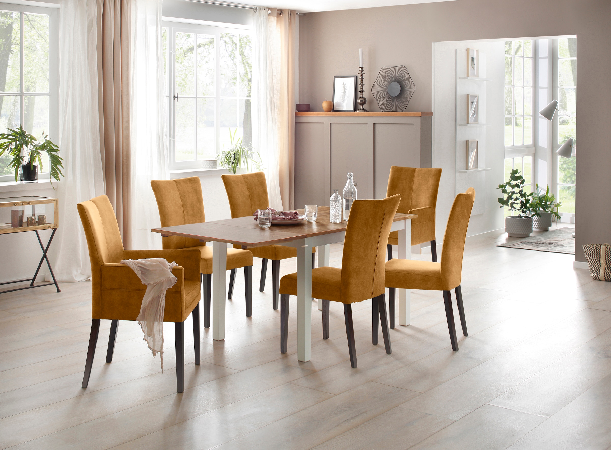 Home affaire Armlehnstuhl »Aspen«, Samtvelours, Beine aus massiver Buche, wengefarben lackiert