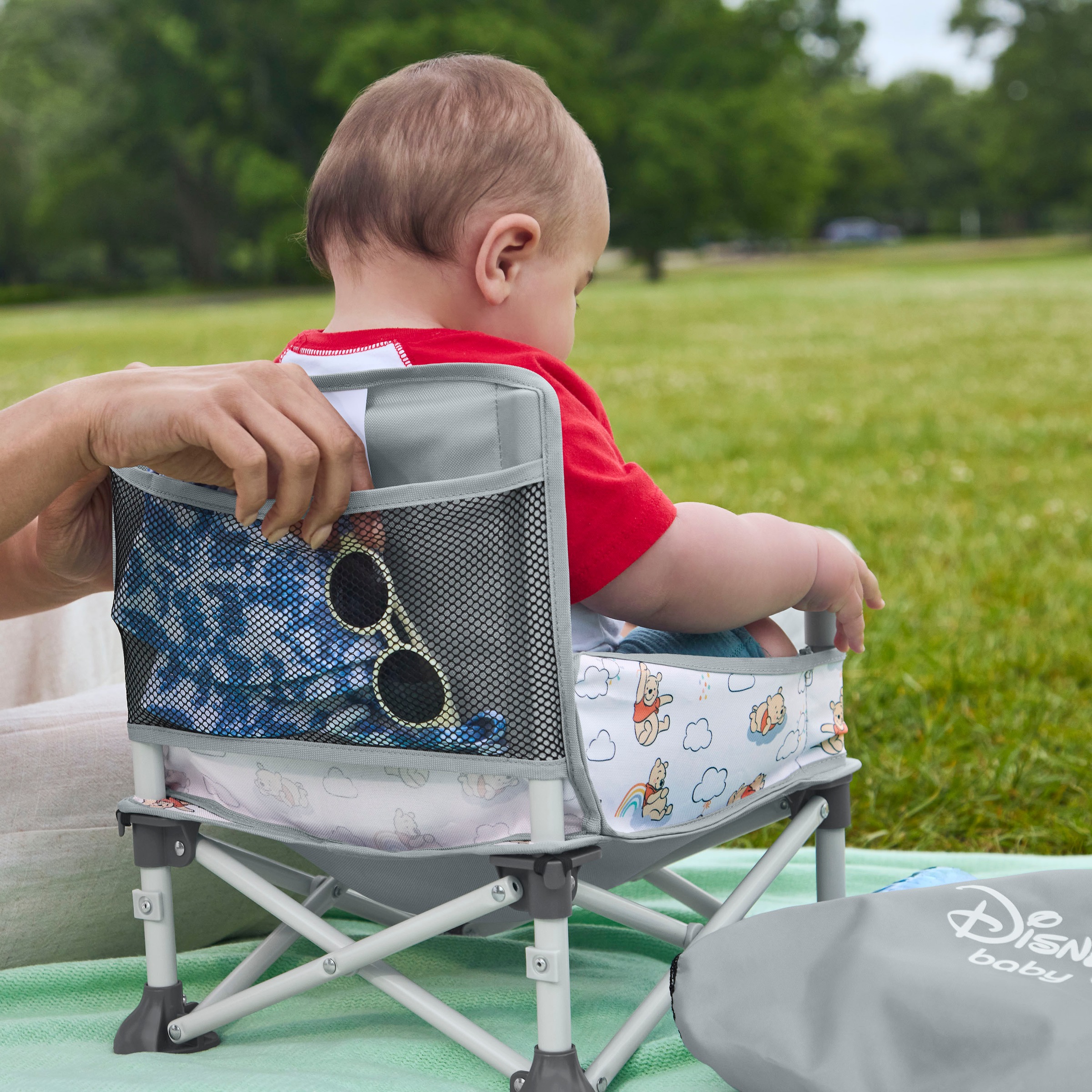 Bright Starts Tischsitz »WINNIE THE POOH Pop ‘N Sit™ Portable Booster Seat«