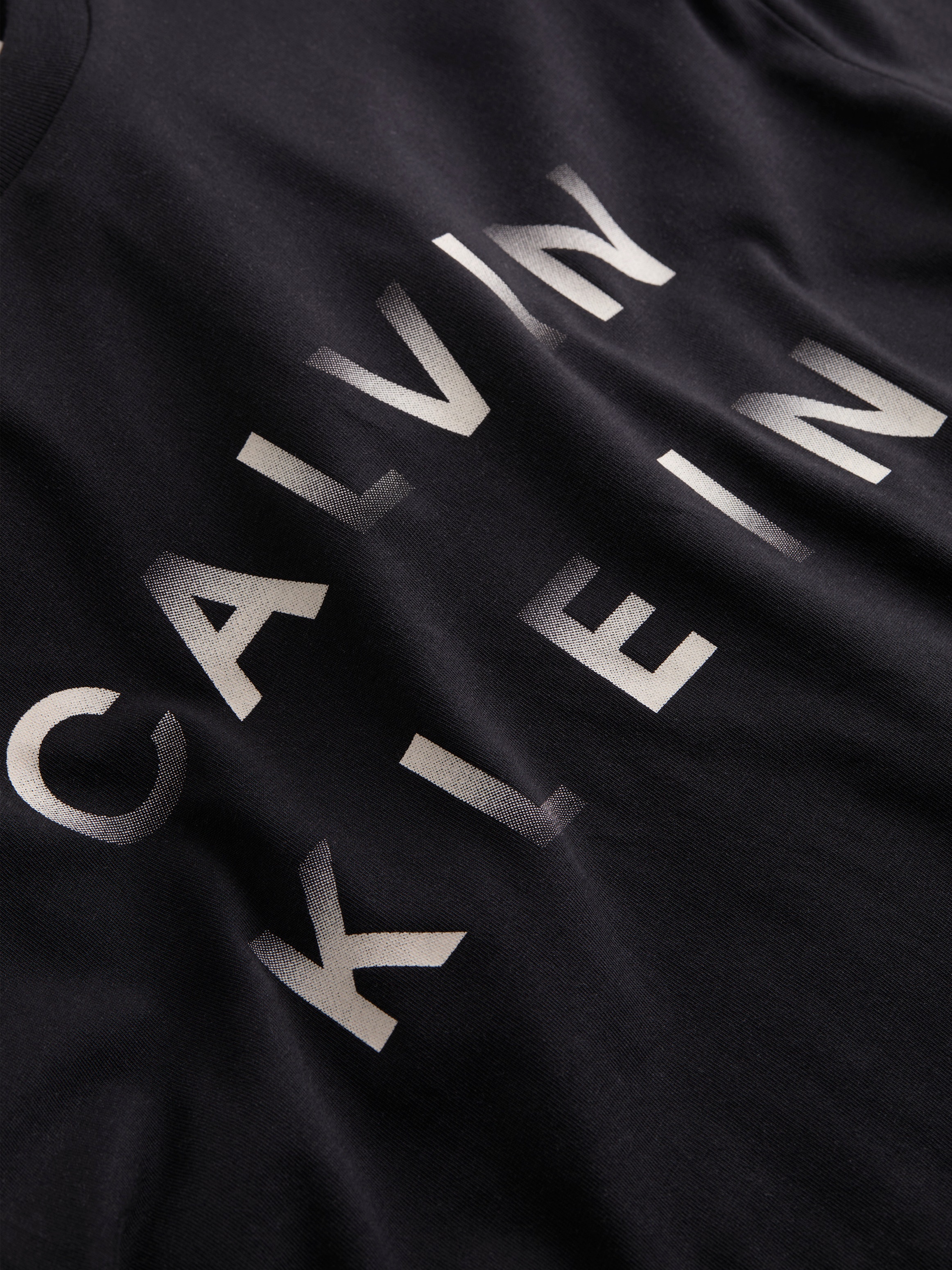 Calvin Klein T-Shirt »CP-ENLARGED LOGO T-SHIRT«, mit Logo auf der Brust