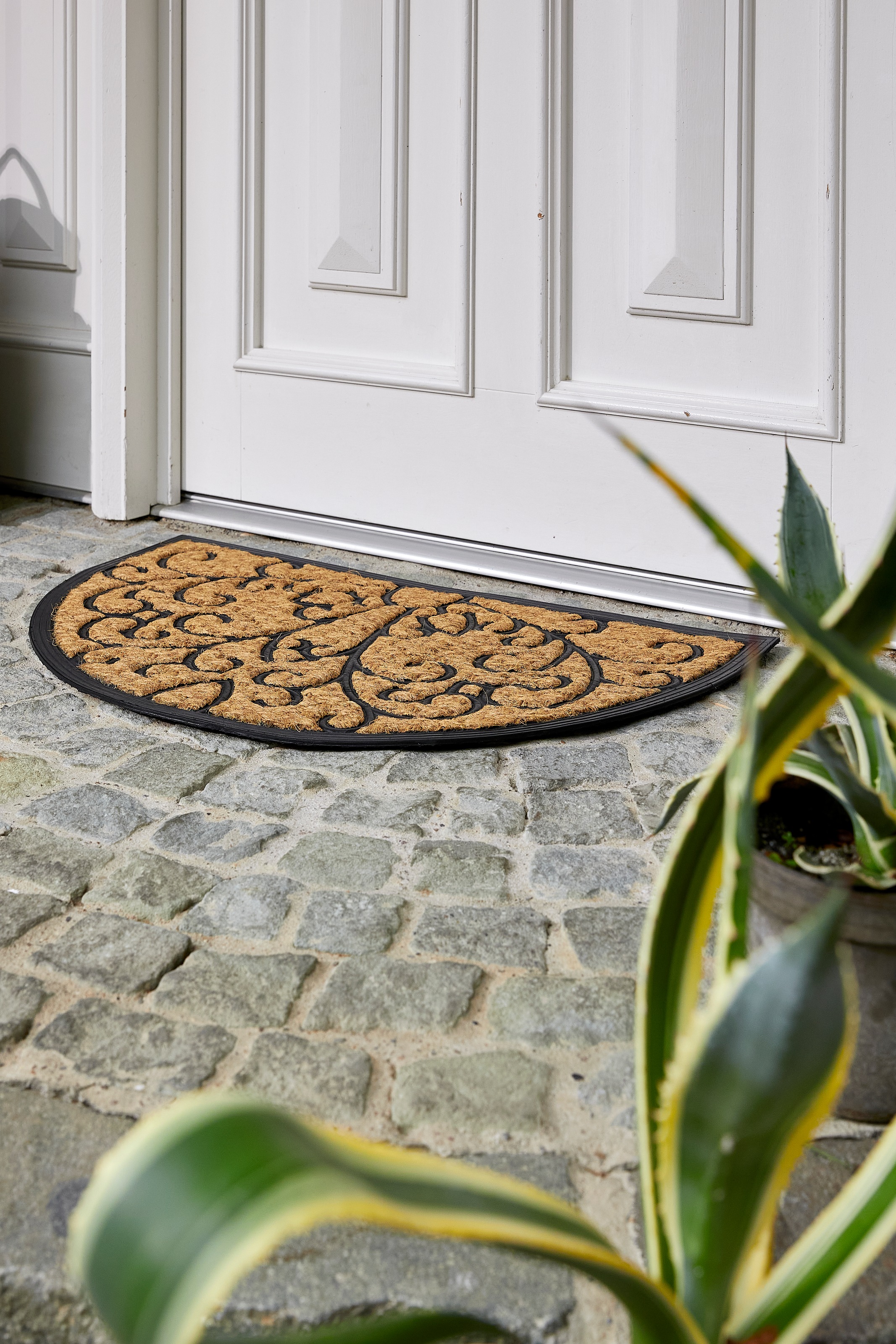 ASTRA Fußmatte »Coco Deluxe Light« halbrund 8 mm Höhe Türmatte, Kokos, rutschfest, schmutzabweisend, In und Outdoor