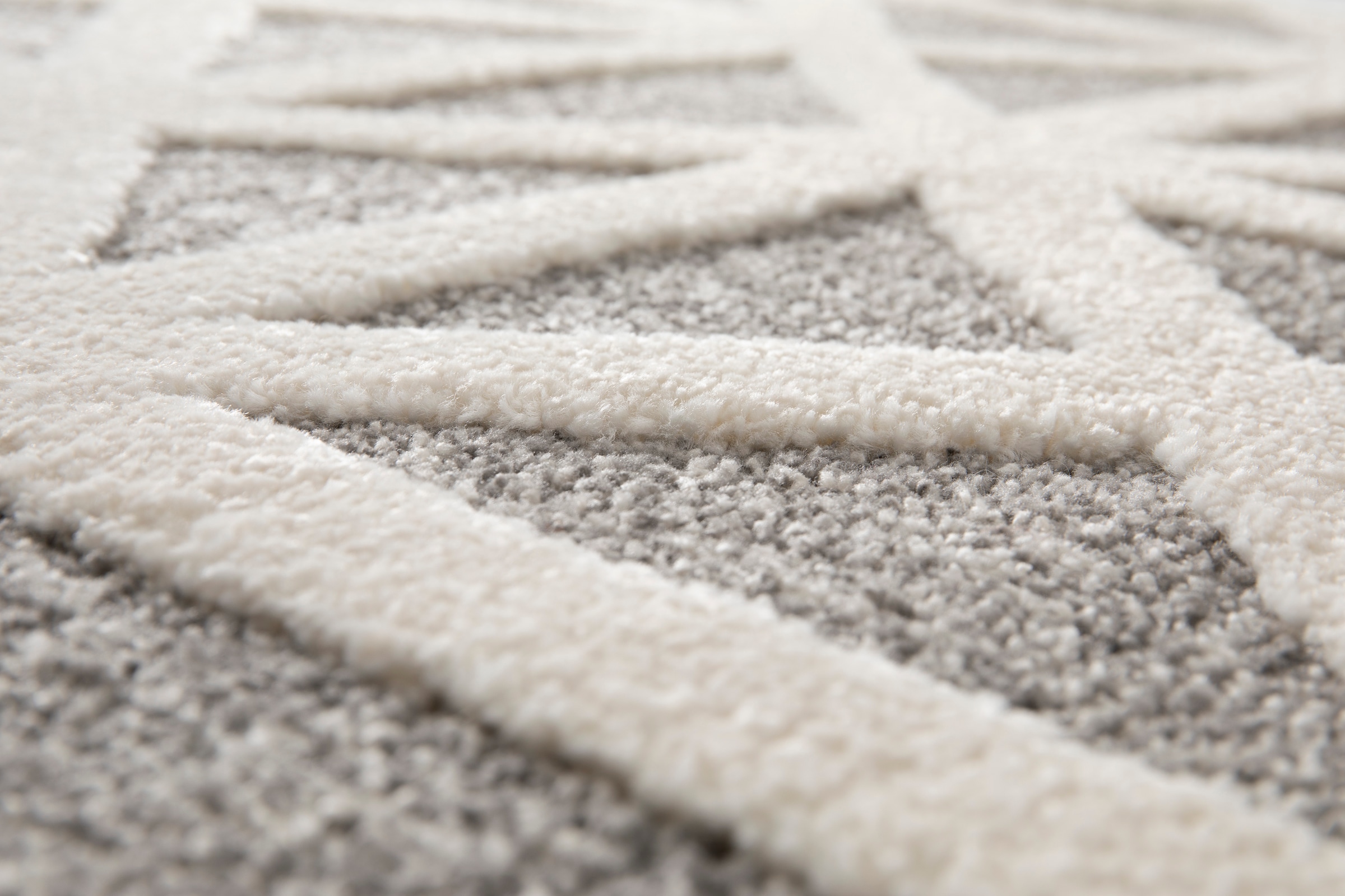 Primaflor-Ideen in Textil Teppich »COSMO Geo, Made in Belgium« rechteckig 14 mm Höhe modernes Design, Hoch-Tief Effekt, weicher Flor