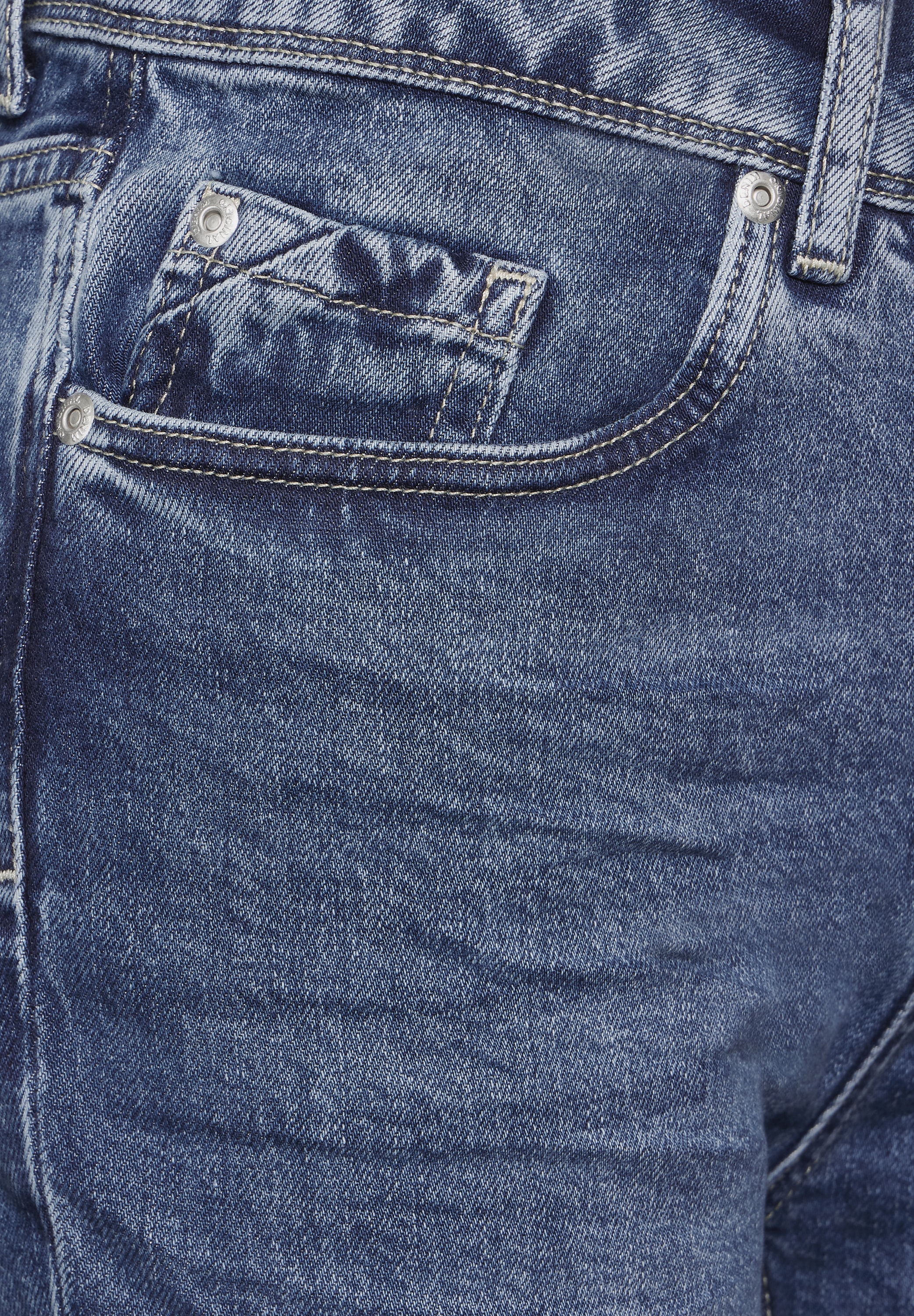 STREET ONE Bootcut-Jeans, im Five-Pocket Style