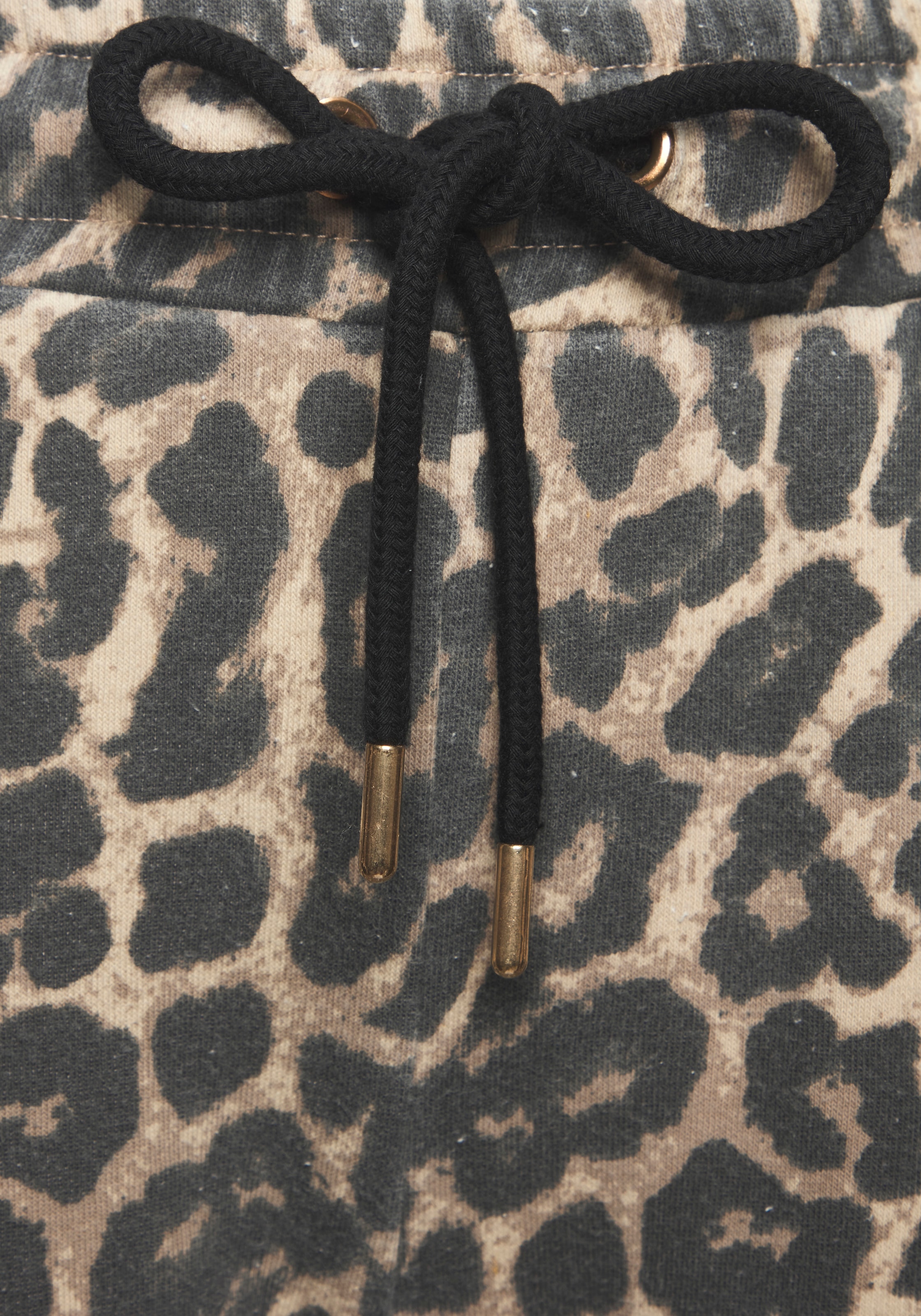 Buffalo Sweathose »- Relaxhose in Leo-Optik«  Weites Bein mit bequemen Bündchen, Home- und Loungewear