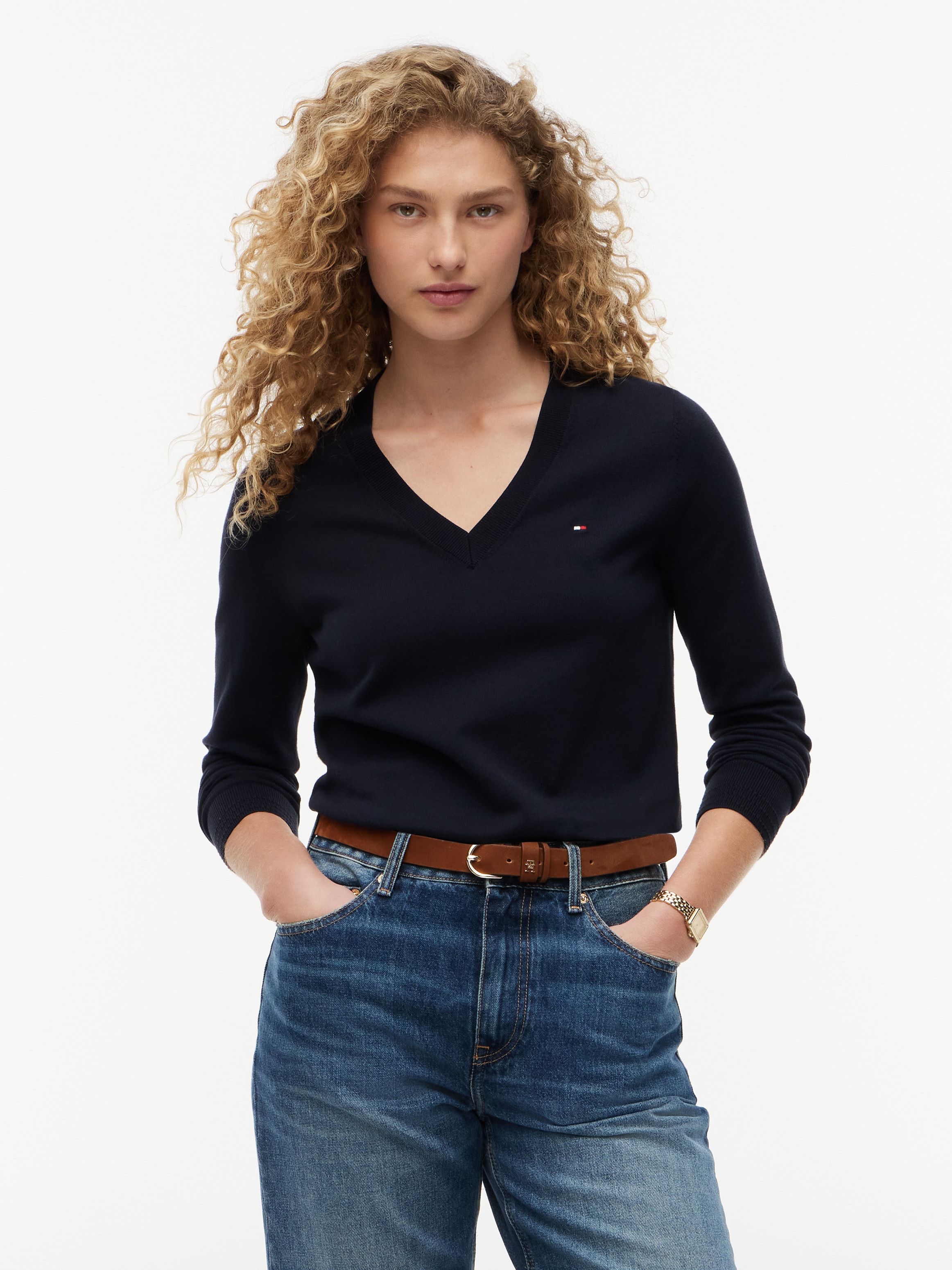 Tommy Hilfiger V-Ausschnitt-Pullover »CO JERSEY STITCH V-NK SWEATER« Kontrastfarbene Streifen im Ausschnitt und Logo Stickerei am Ärmel