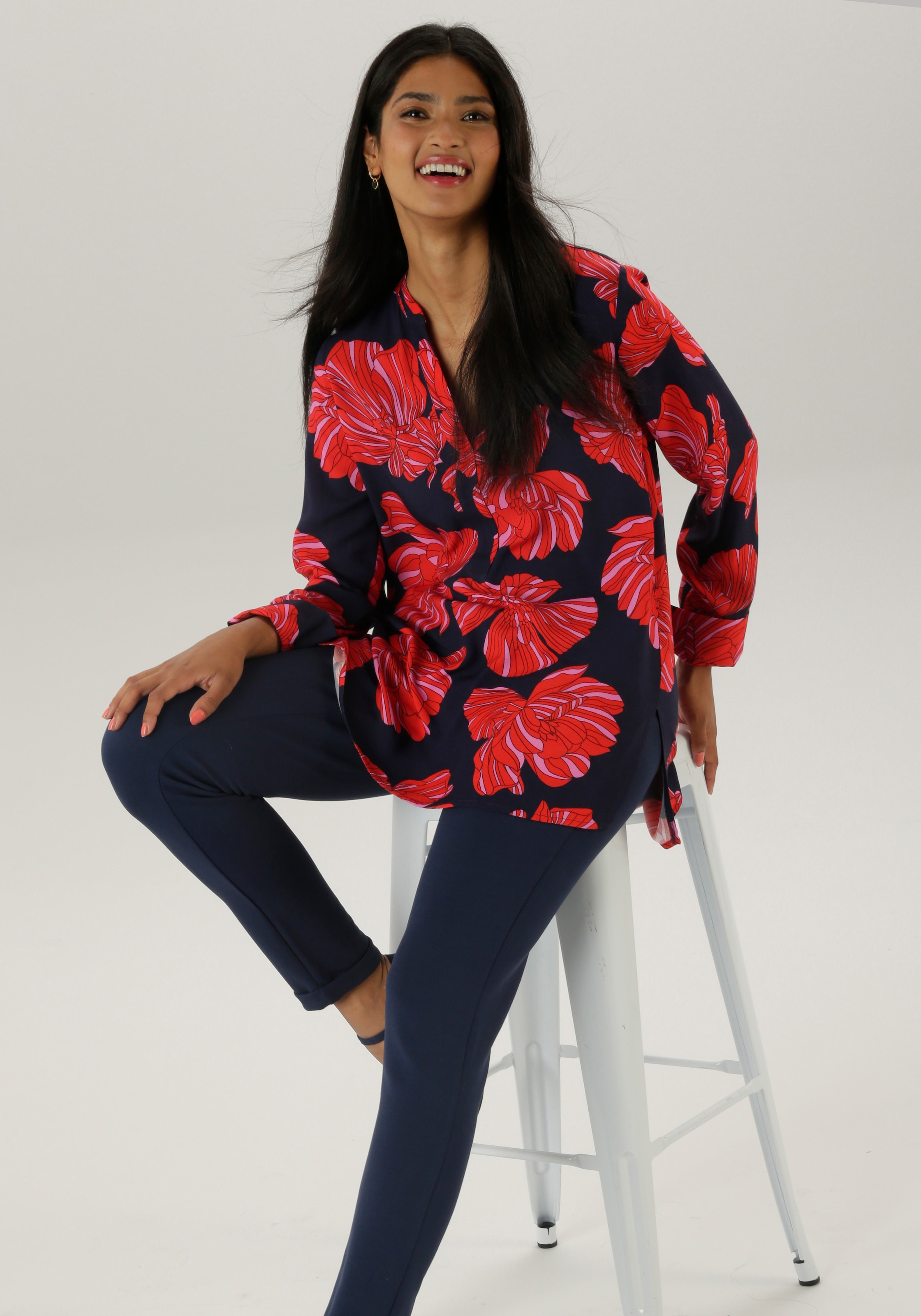 Aniston SELECTED Longbluse, mit ausgefallenen Blütendruck
