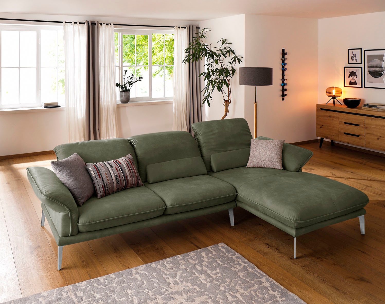 Ecksofa »sherry«, mit Kopfstützenverstellung, Winkelfüße in Chrom glänzend, Breite 300cm