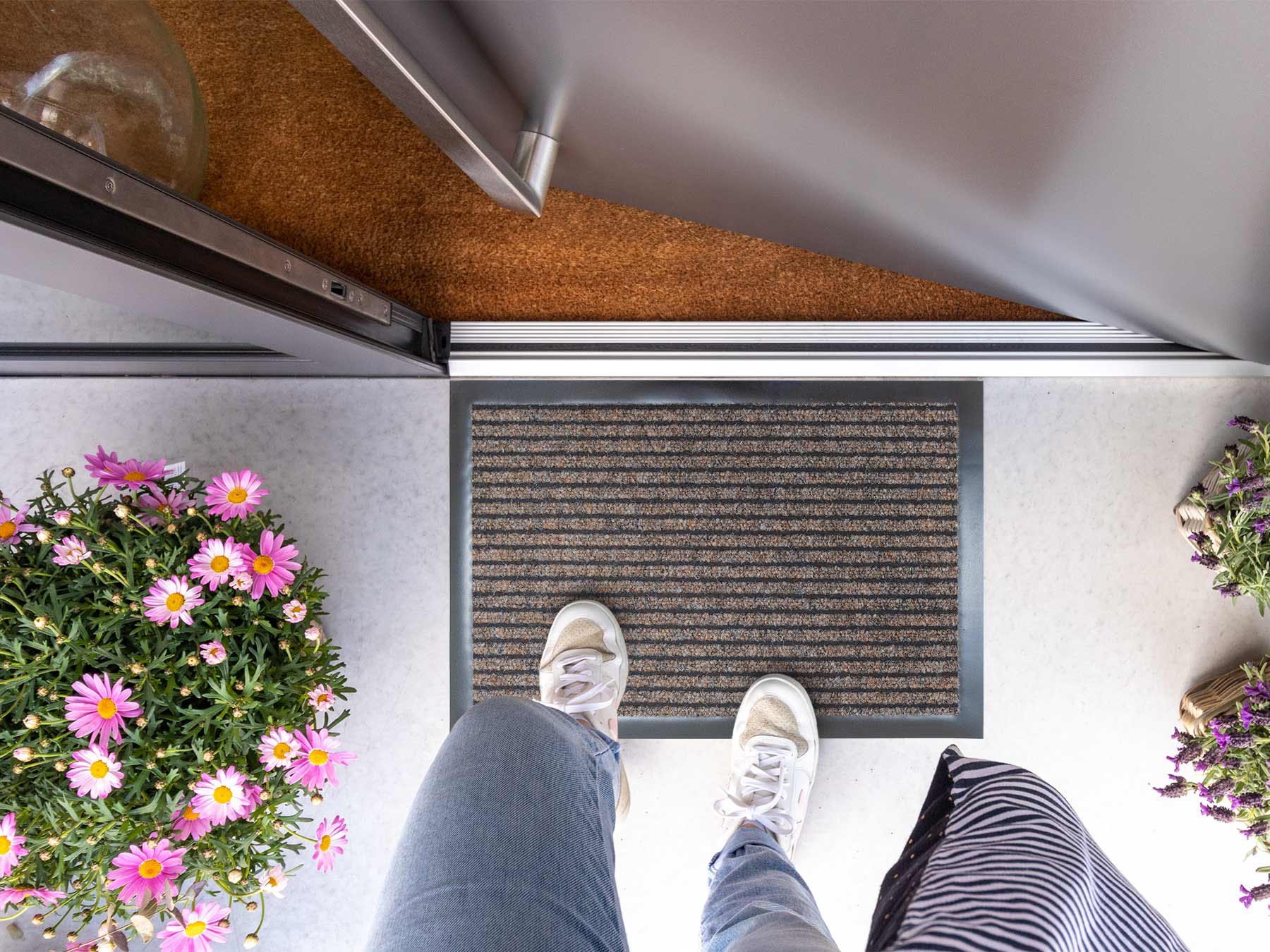 Primaflor-Ideen in Textil Fußmatte »OSLO«, rechteckig, 8 mm Höhe, Schmutzfangmatte, gestreift, meliert, rutschhemmend, waschbar