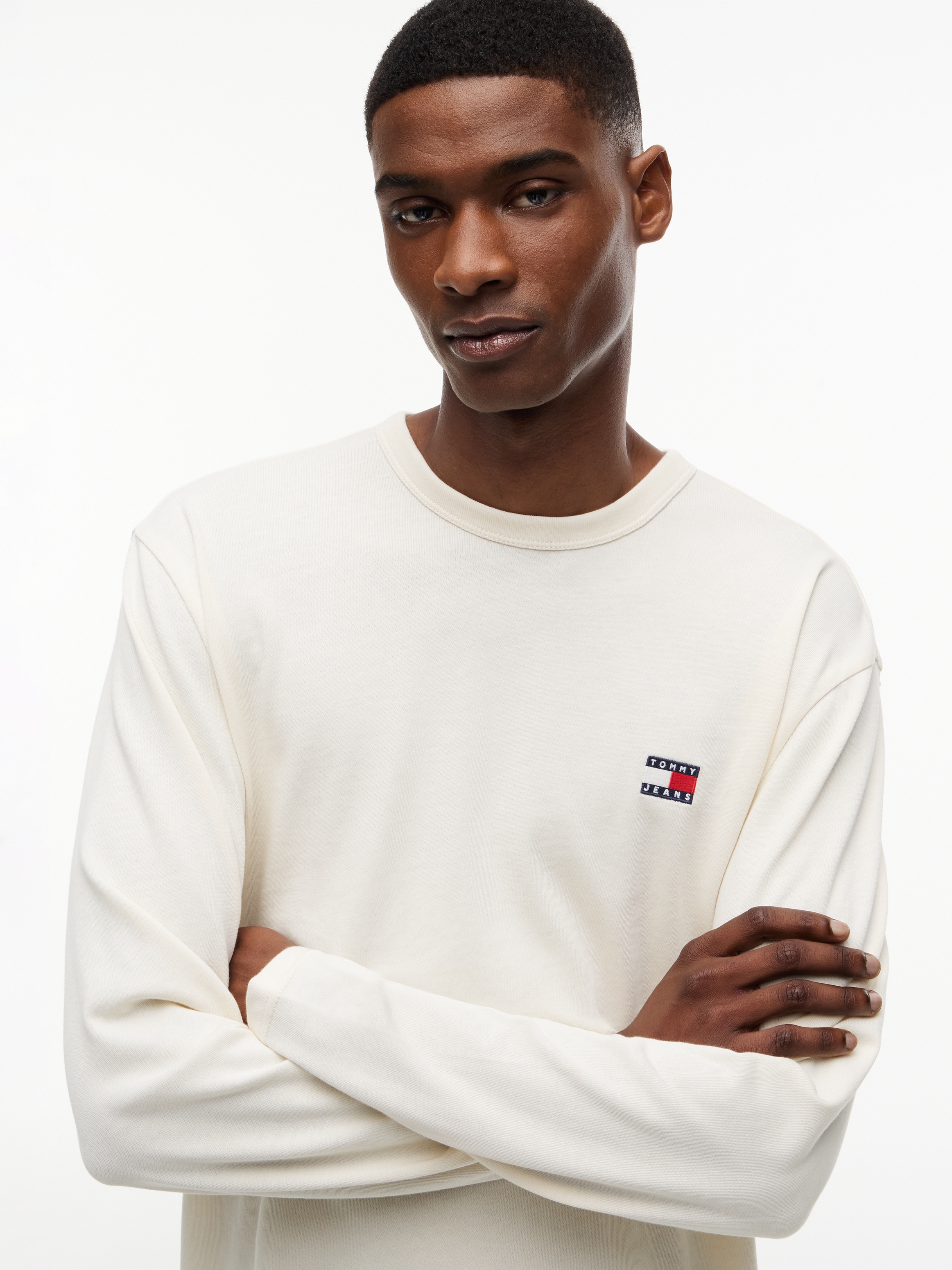Tommy Jeans Langarmshirt »TJM REG BADGE TEE LS EXT«