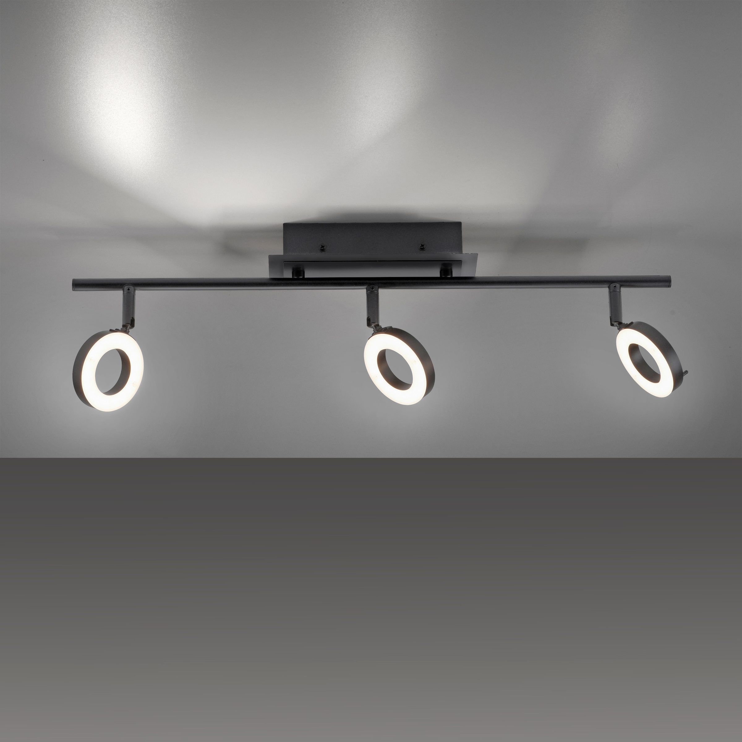 Paul Neuhaus Deckenleuchte »SILEDA«, 3 flammig, Leuchtmittel LED-Board | LED fest integriert, inkl. festverbaute LED, IP44, Spotköpfe dreh- und schwenkbar
