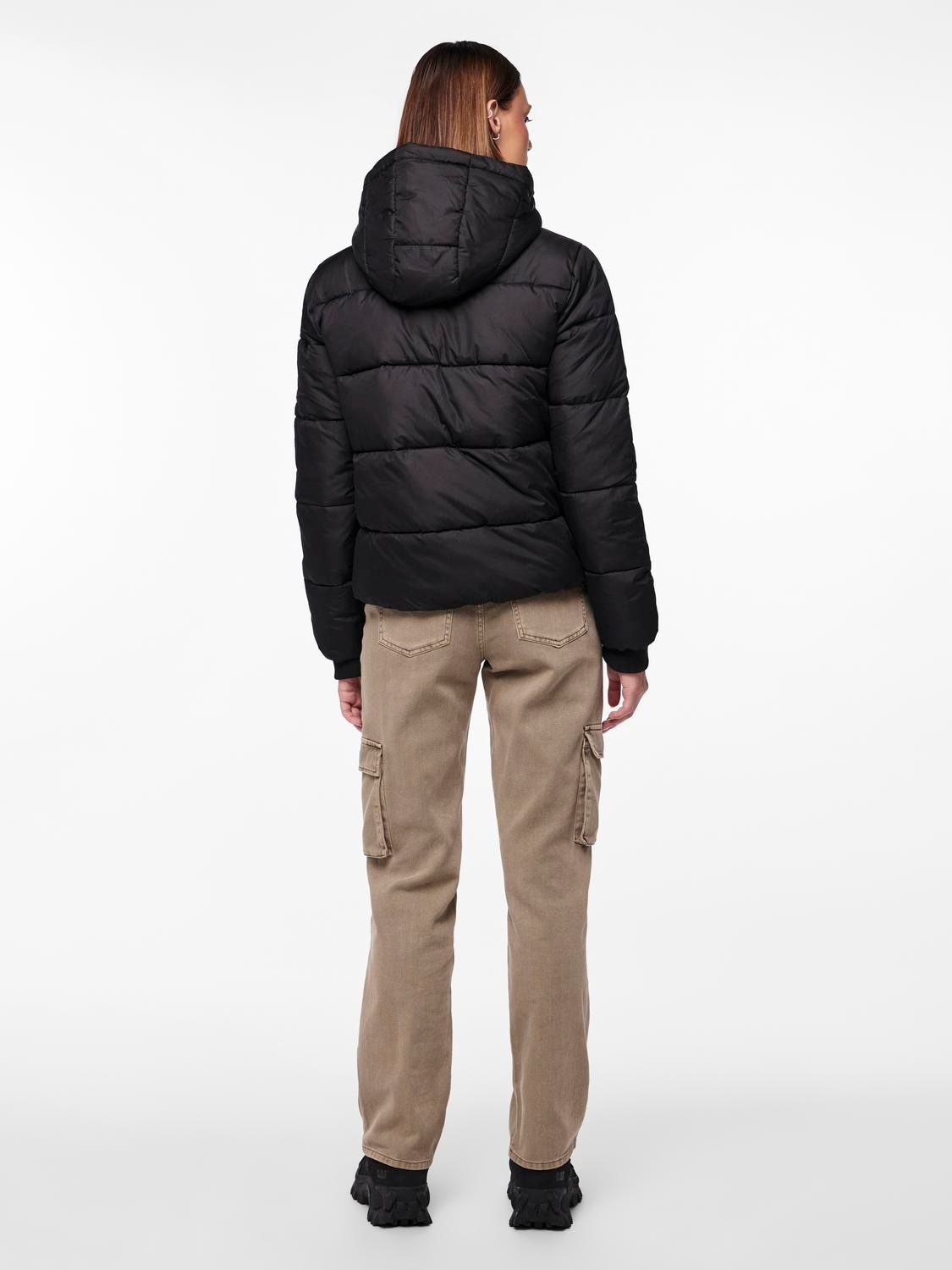 pieces Steppjacke »PCBEE NEW SHORT PUFFER JACKET NOOS BC«, mit Kapuze