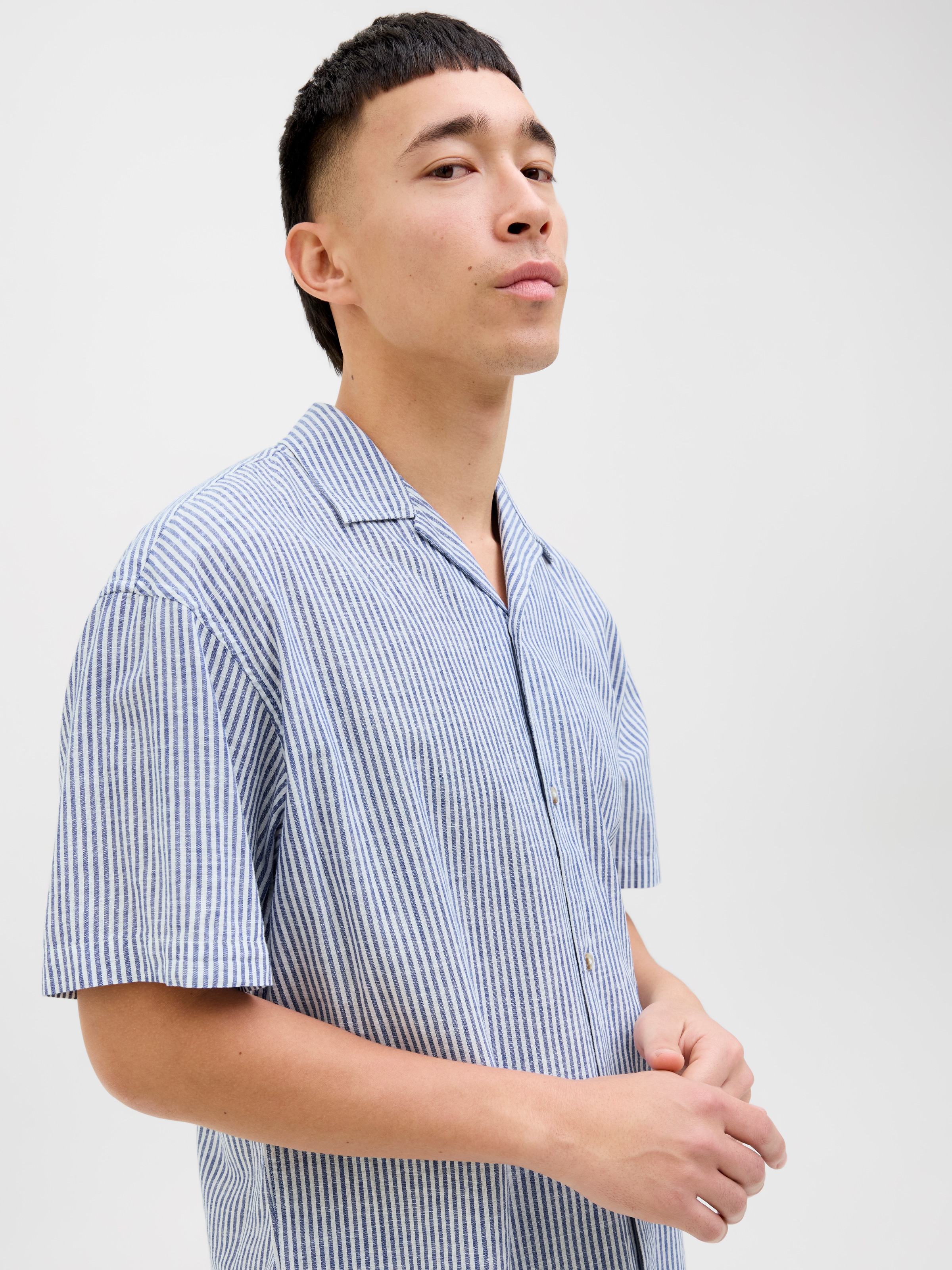 Jack & Jones Kurzarmhemd »JJESUMMER RESORT SHIRT SS SN«, mit Resort Kragen