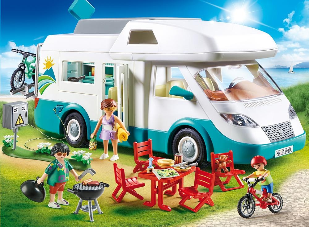 Playmobil® Konstruktions-Spielset »Familien-Wohnmobil, Family Fun«, (135 St.), Made in Europe