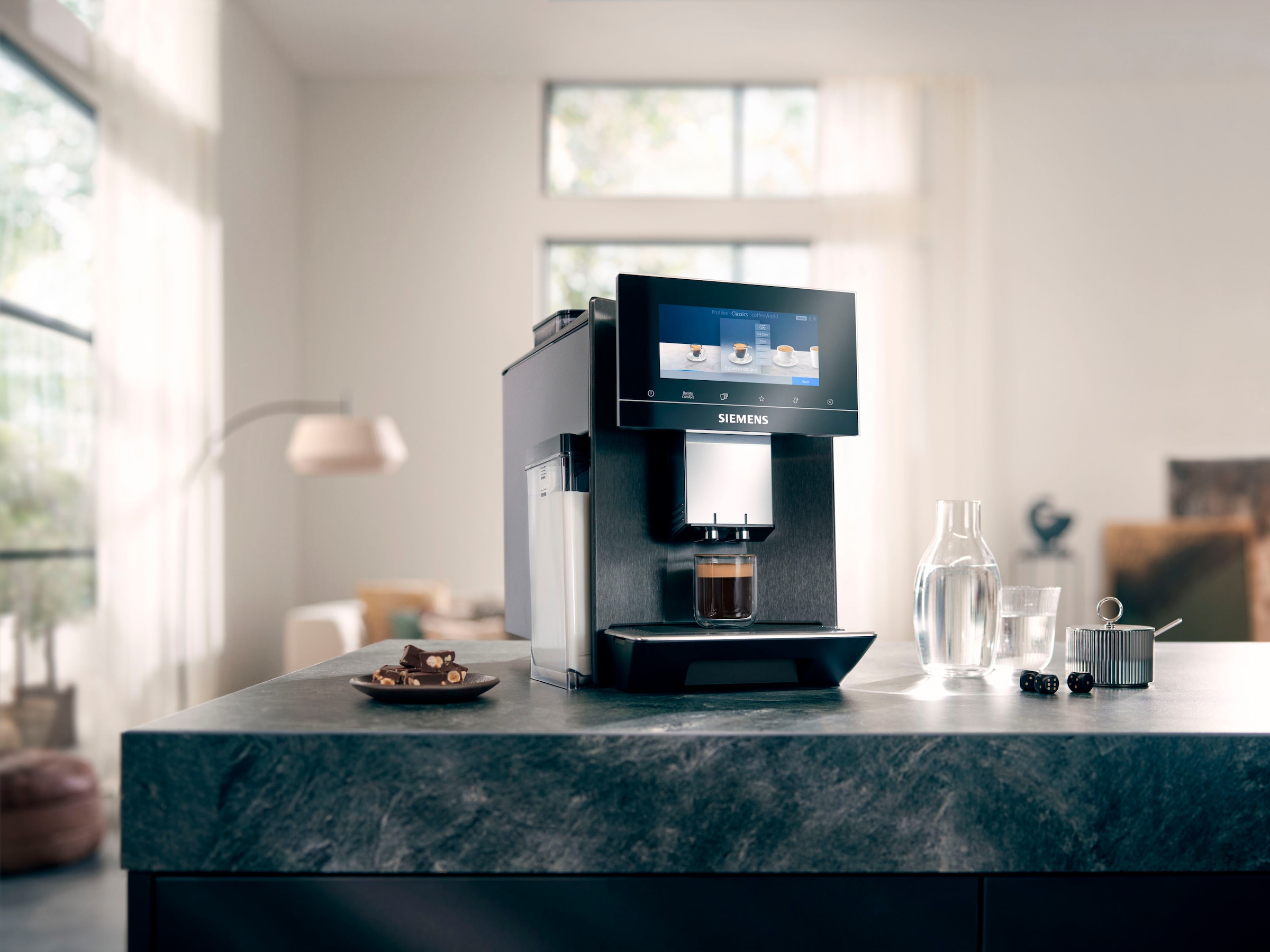 SIEMENS Kaffeevollautomat »EQ900 TQ907D03, intuitives 6,8" TFT-Display, 2 Bohnenbehälter«, Barista-Modus, App, Geräuschreduzierung, 10 Profile, edelstahl