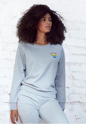 LASCANA Sweater, mit Power of Love Patch kaufen