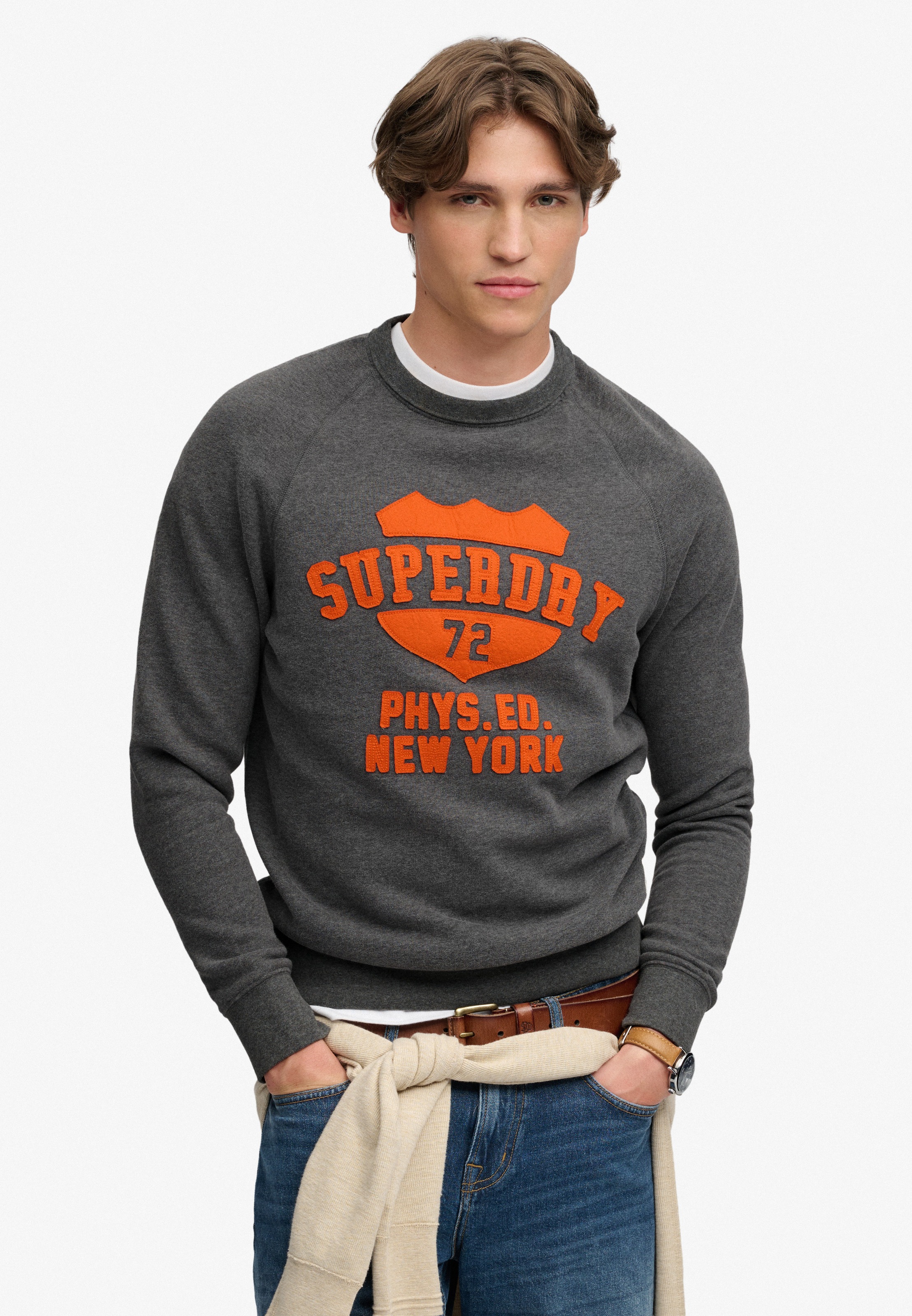 Superdry Sweatshirt »ATH FELT APPLIQUE RELAXED CREW«, Baumwollmischung, relaxed fit
