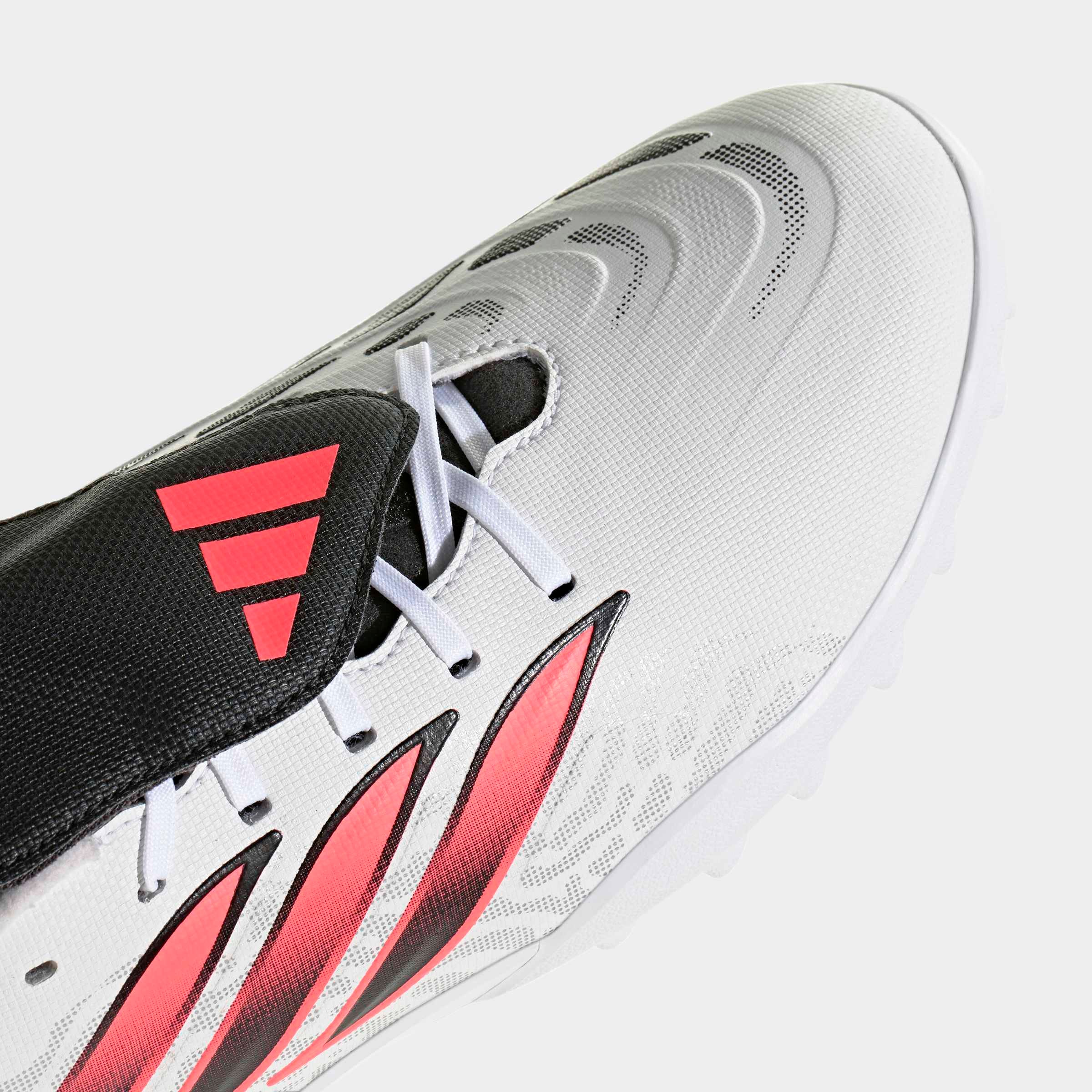 adidas Performance Fußballschuh »PREDATOR CLUB , HYBRIDRASEN, UMSCHLAGBARE ZUNGE«  für synthetische Hartplätze