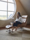 FLEXLUX Fußhocker »Elegant, Beinstütze, Entspannung, Skandinavisch, Ultimativer Komfort«, Organische Formen, Robuster Schwarzer fuß, Weicher Stoff, Echtleder