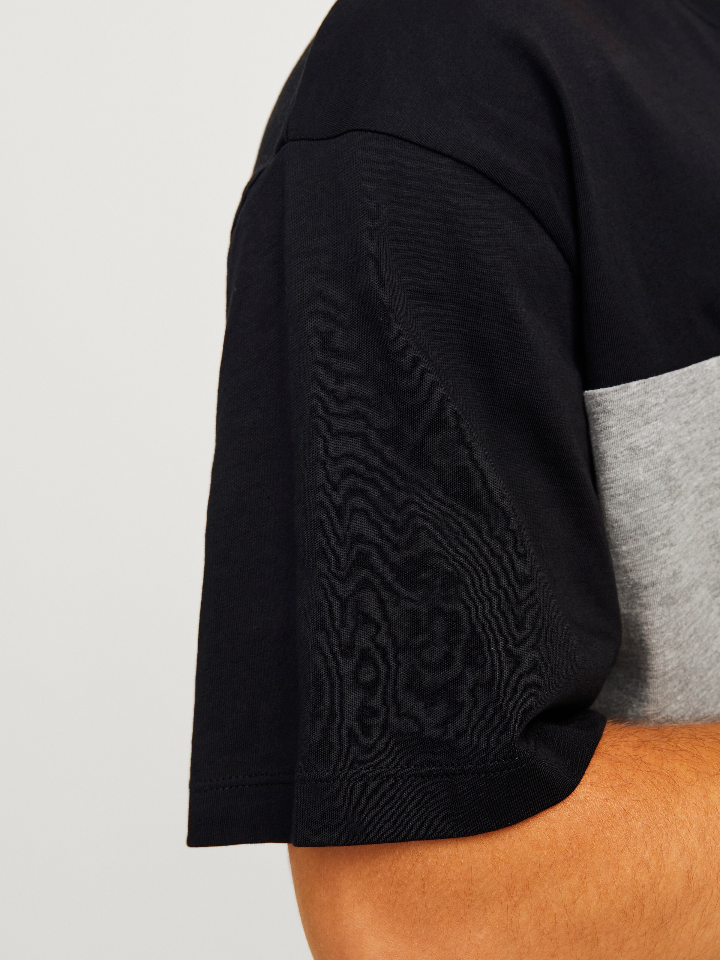 Jack & Jones Rundhalsshirt »JJELEGACY BLOCKING TEE SS O-NECK NOOS«