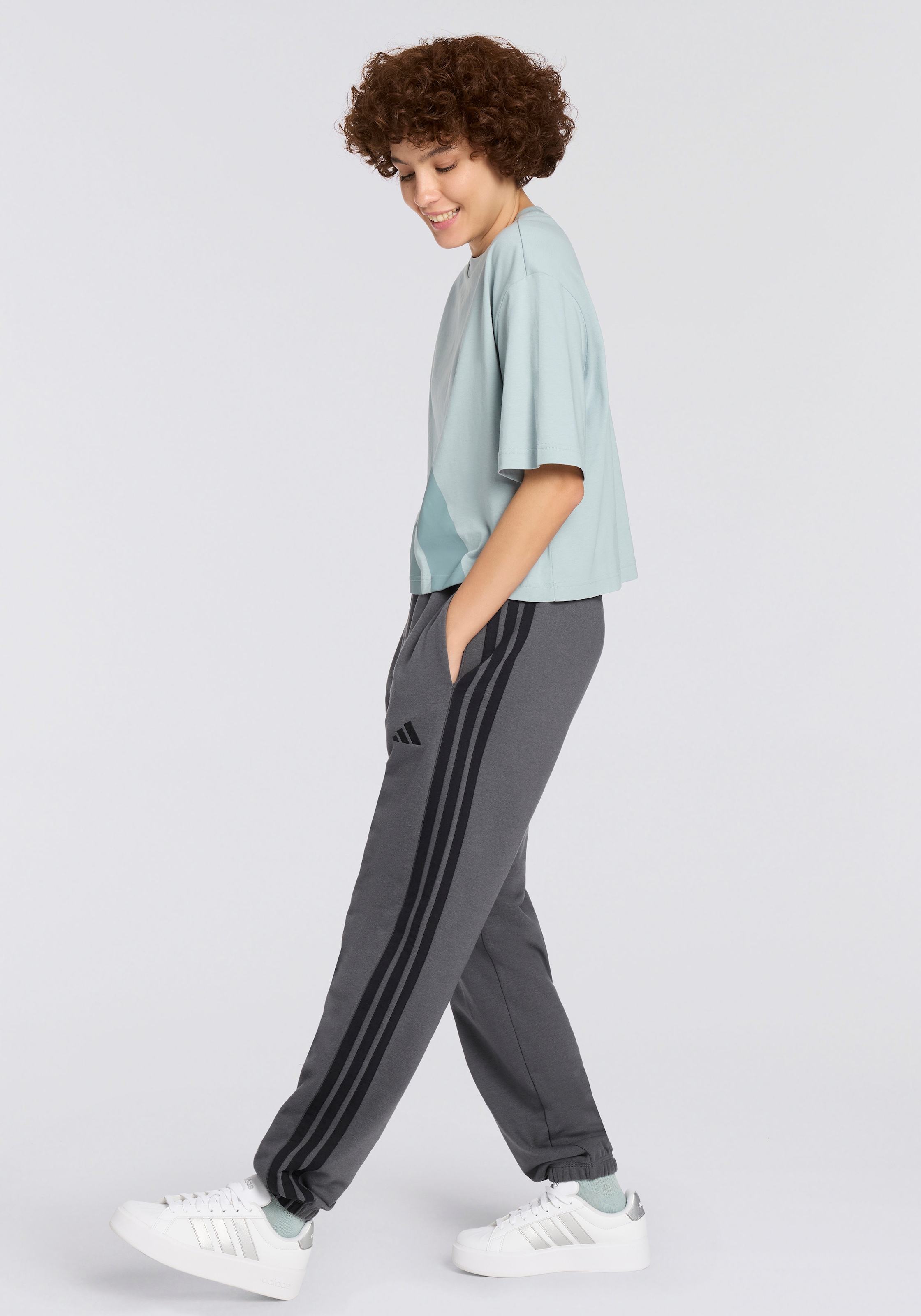 adidas Sportswear Plateausneaker »STREETTALK BOLD«  inspiriert vom Design des adidas Superstar