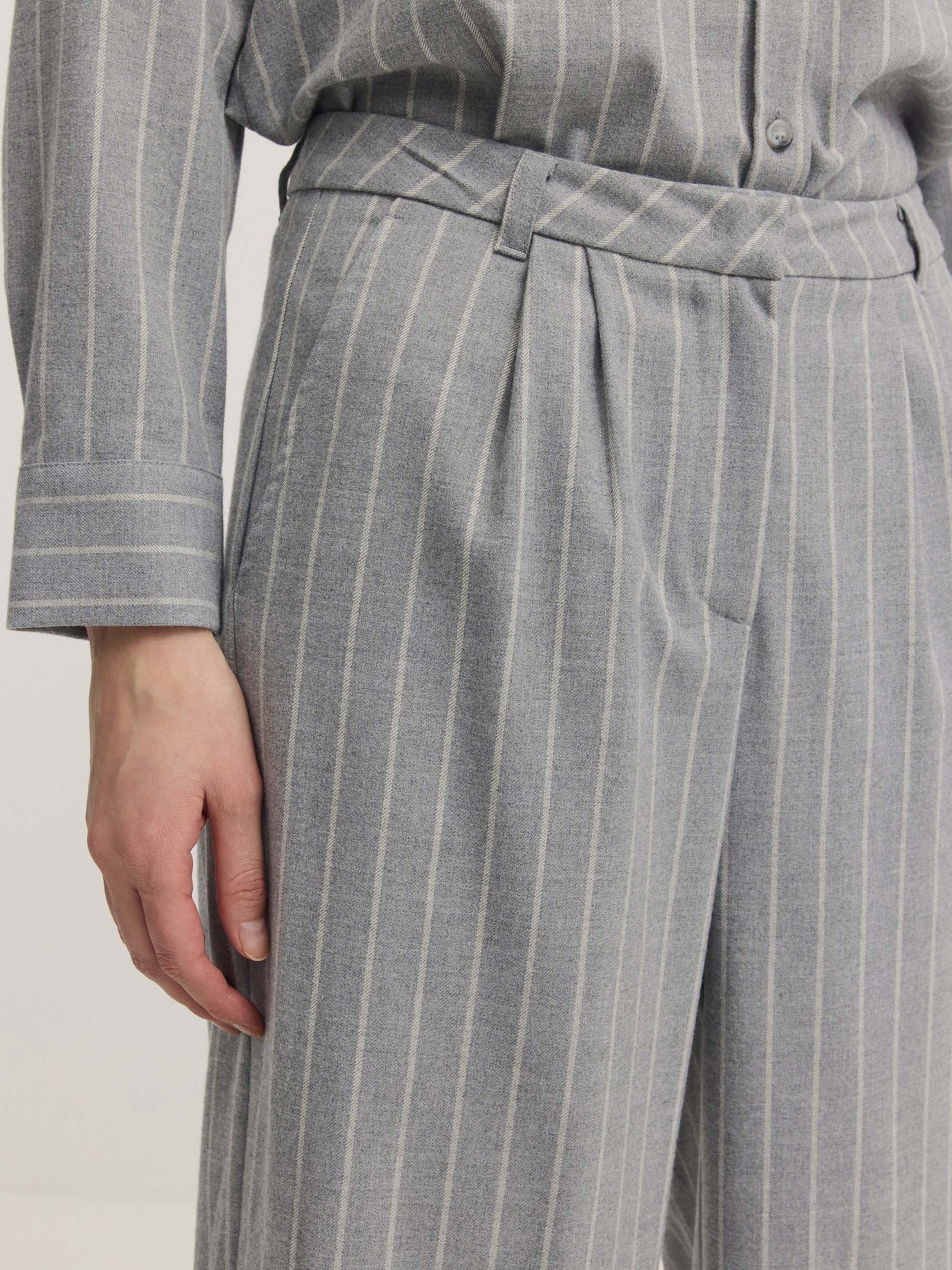 bugatti Stoffhose »Modern Fit«  Modern Fit Bundfaltenhose Gestreift