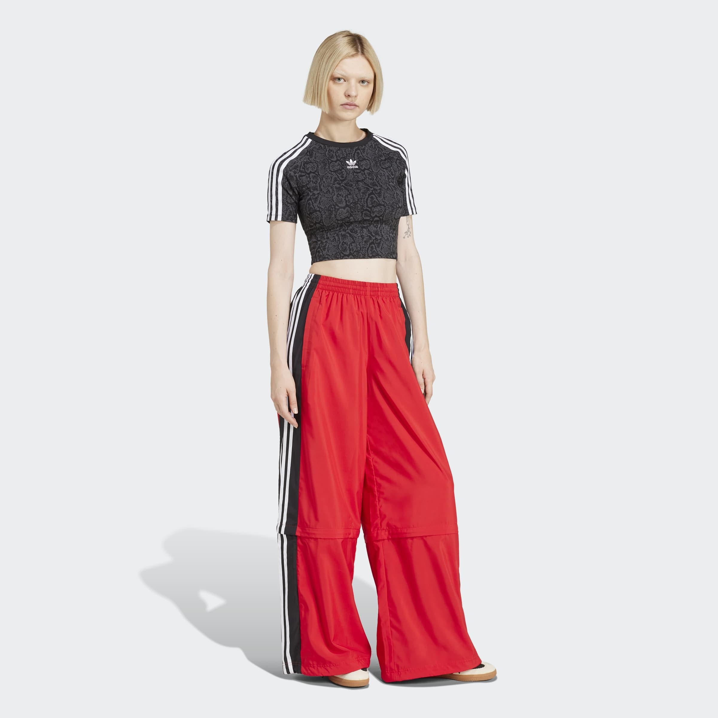 adidas Originals T-Shirt »SNAKESKIN 3-STREIFEN BABY« schmale Passform, kürzerer Schnitt, mit kontrastierenden 3-Streifen