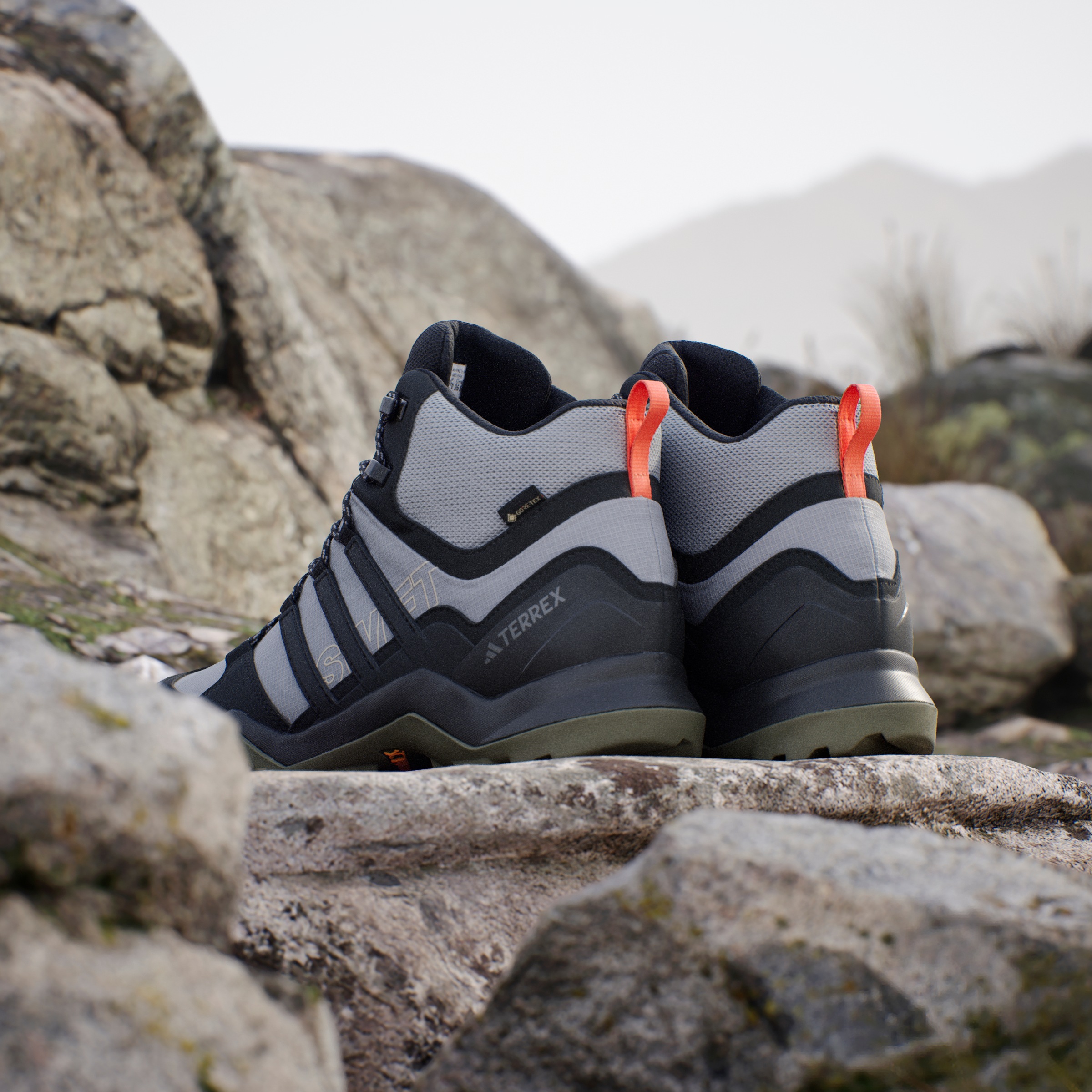 adidas TERREX Wanderschuh »TERREX SWIFT R2 MID GORE-TEX«, wasserdicht