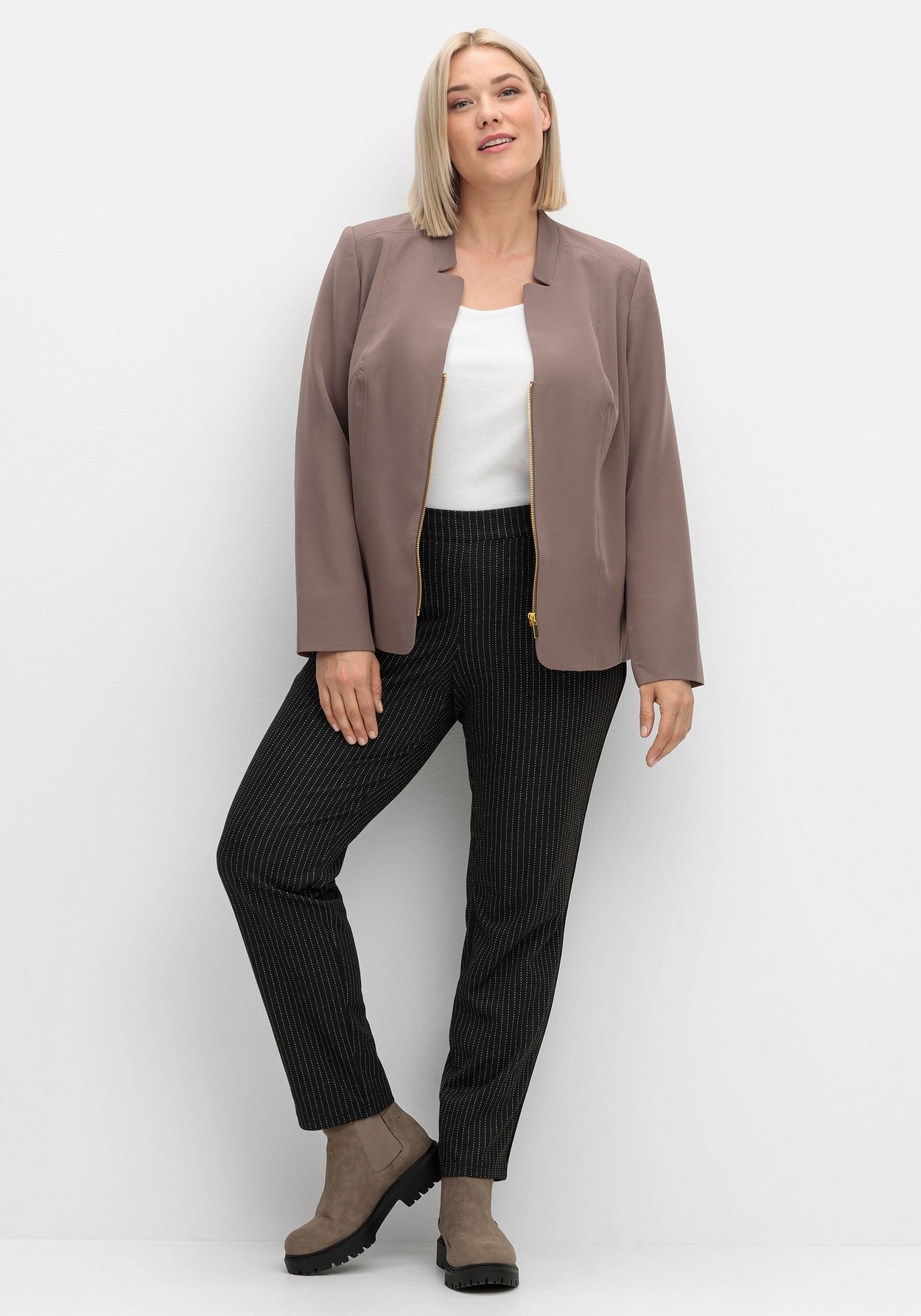 Sheego Jackenblazer »Blazer mit Stehkragen und Kontrast-Zipper«, mit Stehkragen und Kontrast-Zipper