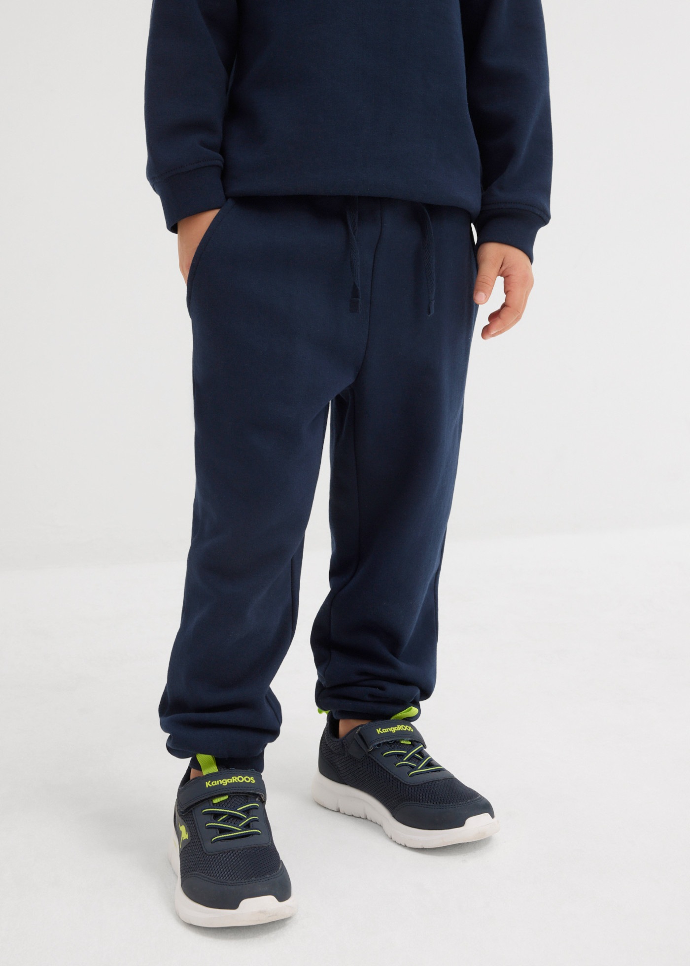 bonprix Jogginghose  im Doppelpack, aus Baumwolle und Polyester, Regular Fit, für Kinder