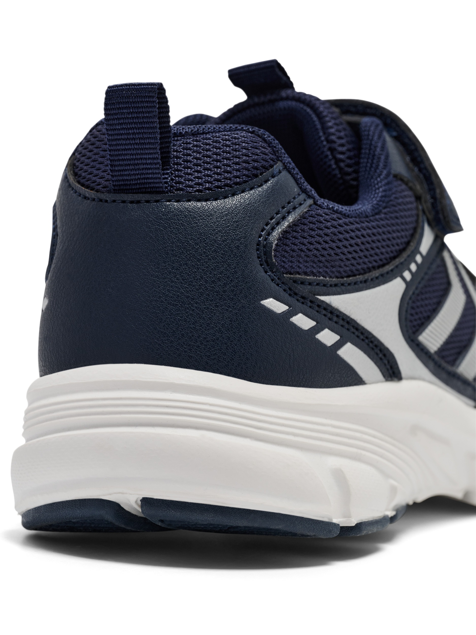 hummel Sneaker »EFFORT ONE VC JR«  runde Schuhspitze, elastische Spitze, leichte EVA-Dämpfung