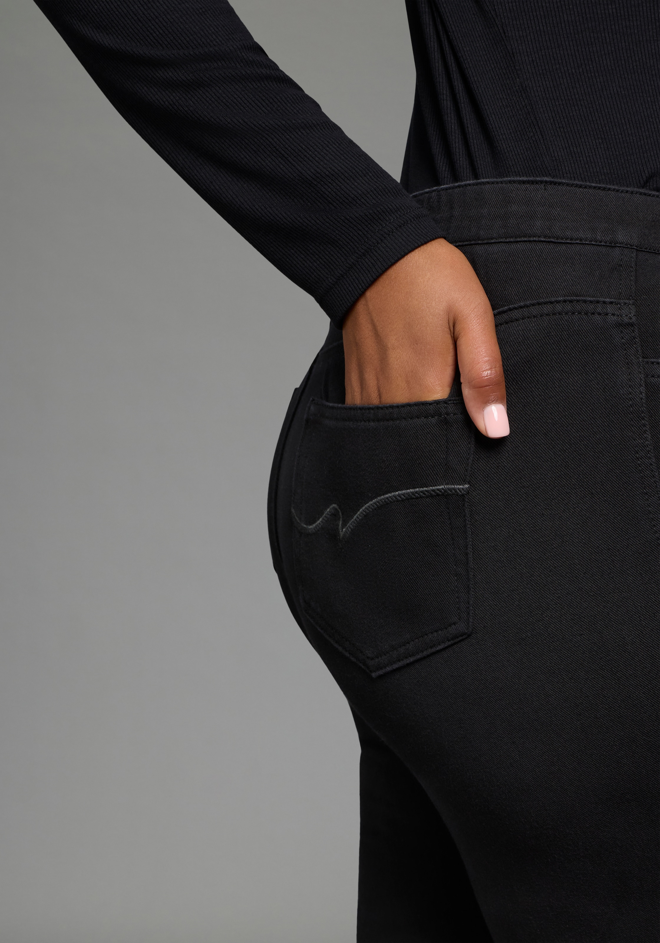 Laura Scott CURVE Jeansjeggings »Große Größen, im 4 Way Stretch, Quer- und Längselastisch« mit Eingrifftaschen, Gesäßtaschen und Coinpocket, lange Schnittform