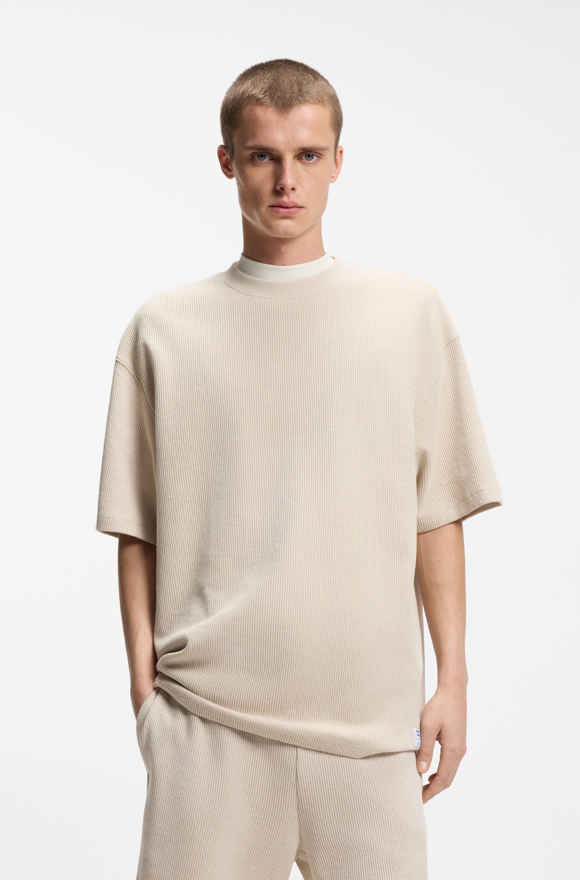 HUGO Blue T-Shirt »Nuwaffle« Rundhalsausschnitt, Regular Fit, dezentes Waffelmuster