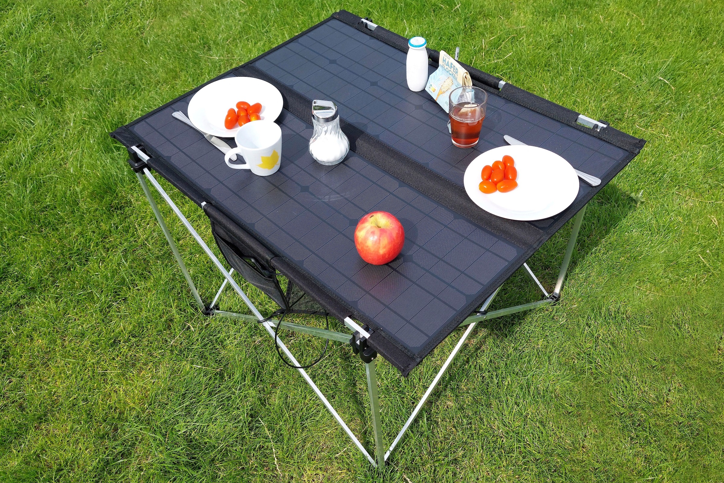 Technaxx Solartisch »TX-251«, faltbarer Solar-Campingtisch, 20 W