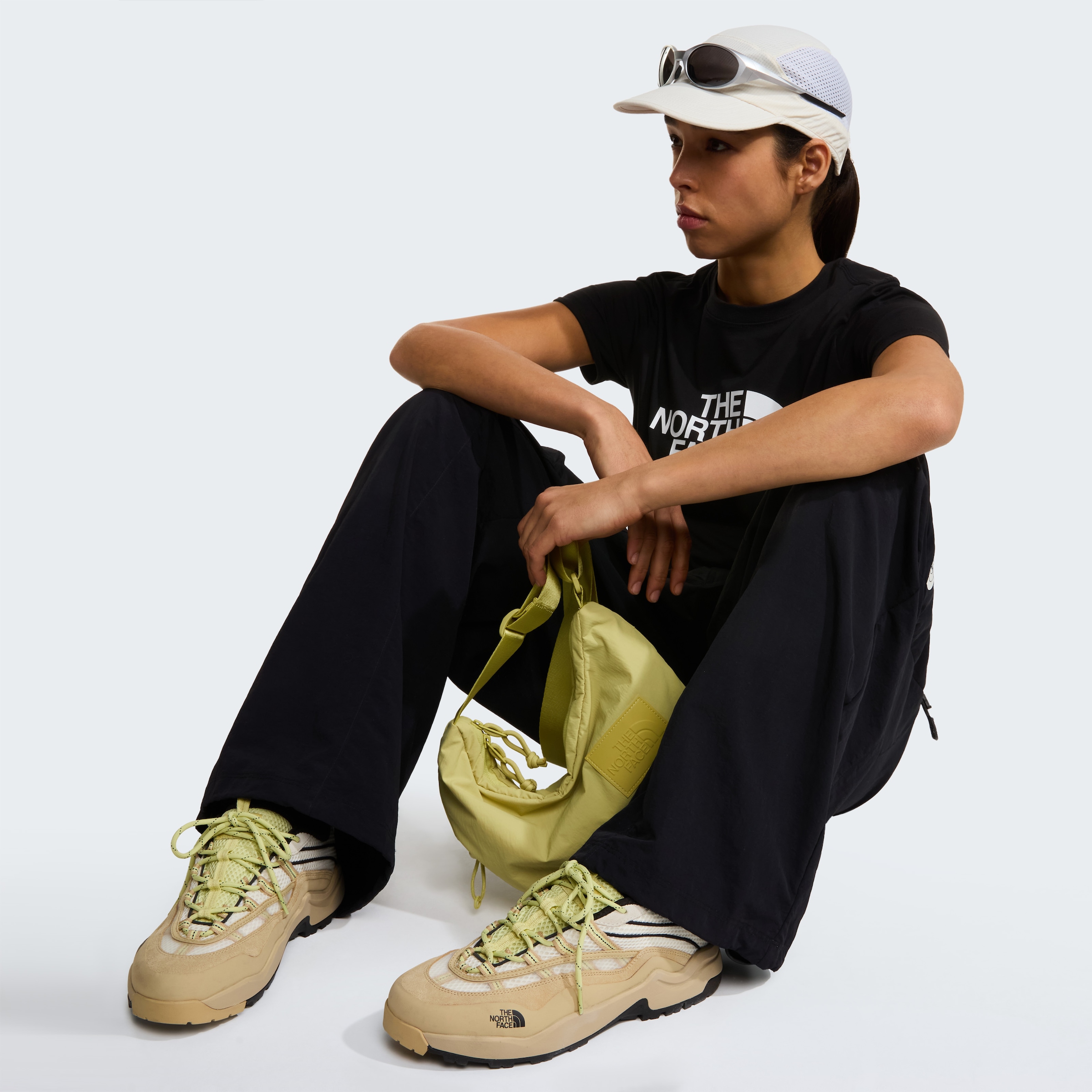 The North Face T-Shirt »W EVOLUTION HALF DOME SLIM SHORT SLEEVE TEE« schmaler Schnitt, kurze Ärmel, atmungsaktives Material