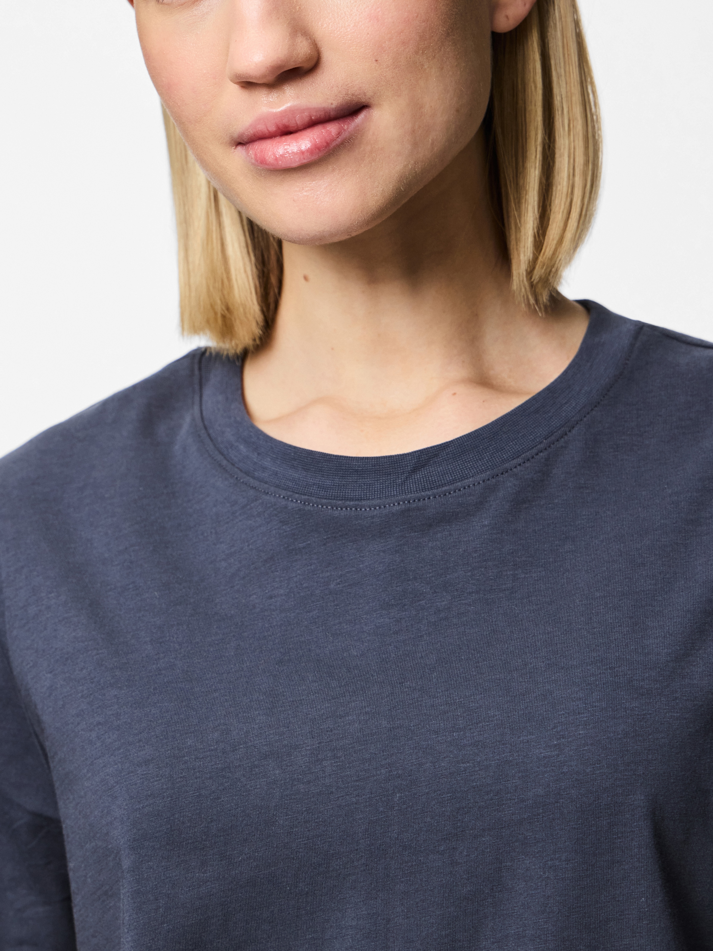 pieces Rundhalsshirt »PCRIA SS SOLID TEE NOOS BC« Baumwolle, regular fit