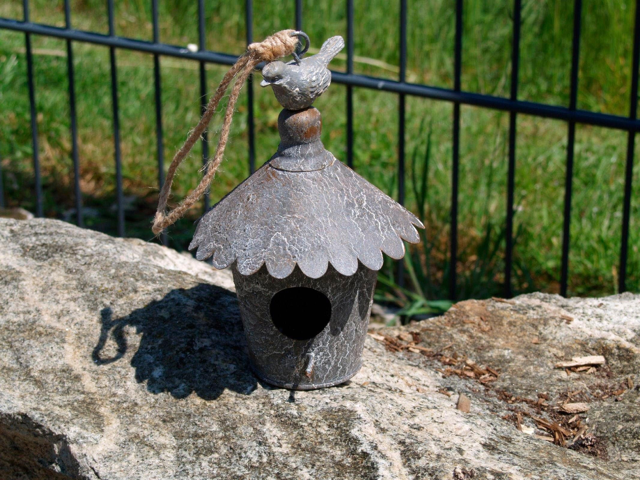 Ambiente Haus Vogelhaus, zum hängen aus Metall - rund Outdoor geeignet