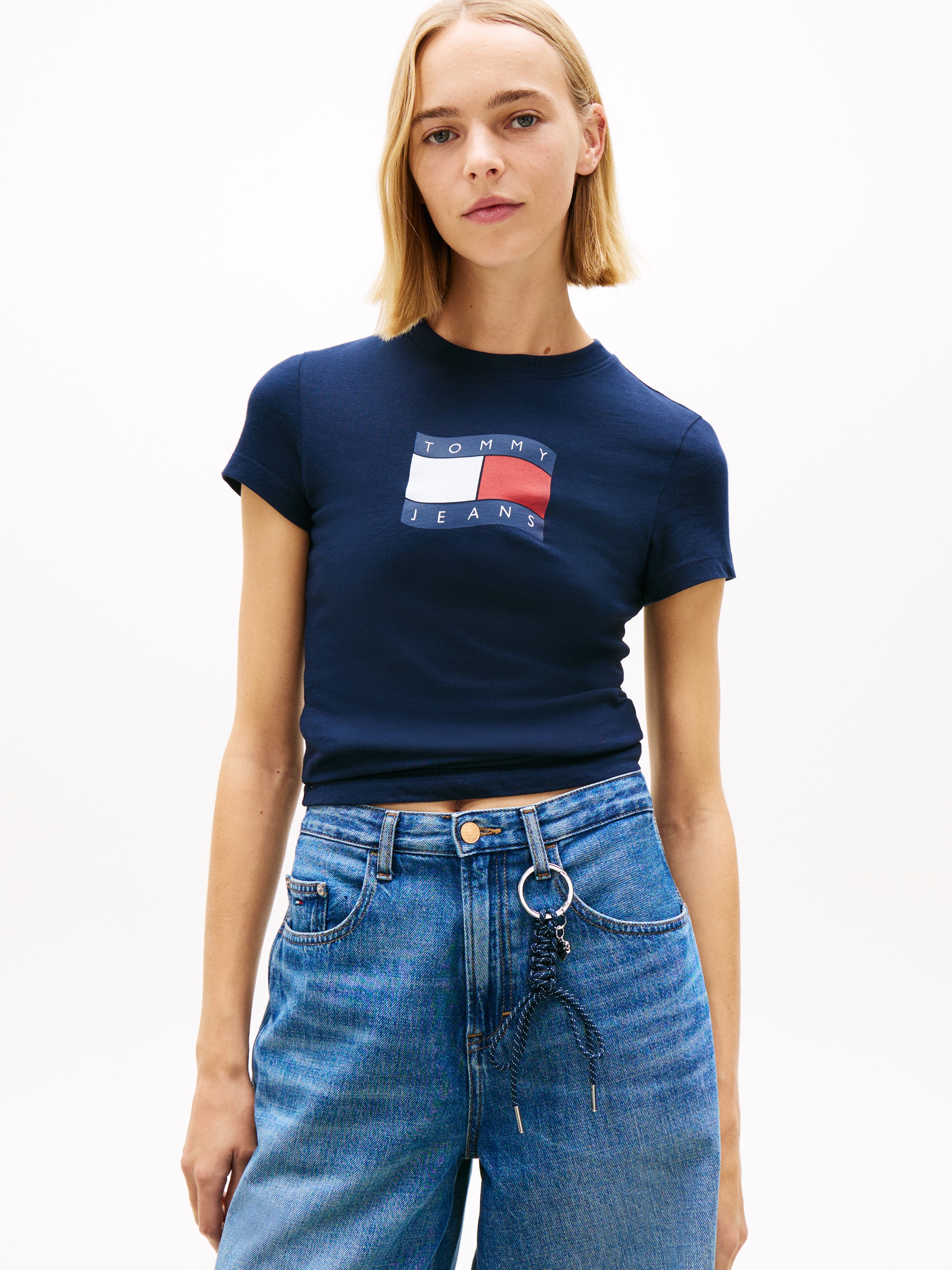 Tommy Jeans T-Shirt »TJW SLIM WAVY FLAG TEE EXT« mit Rundhalsausschnitt
